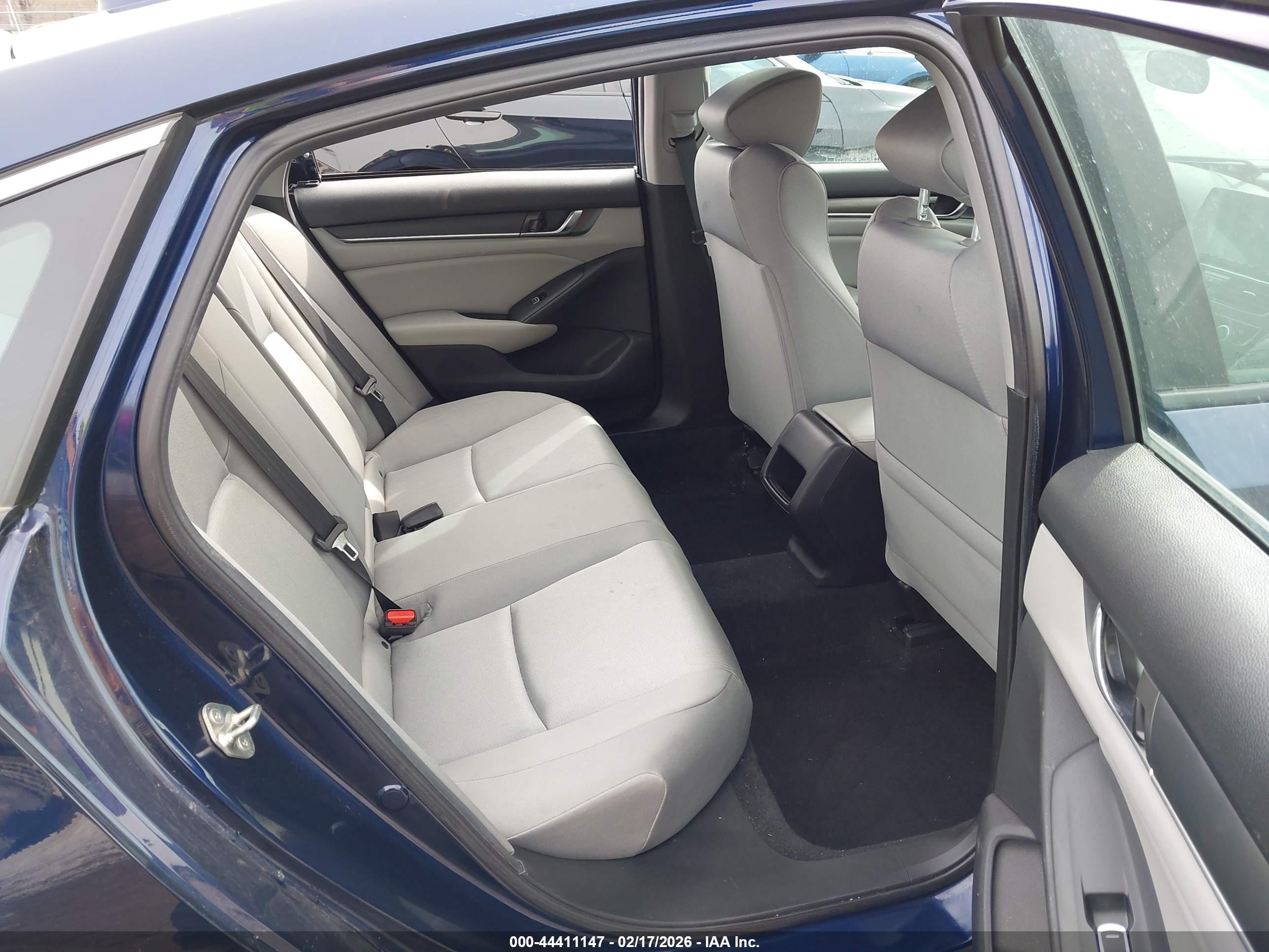 HONDA ACCORD image 8
