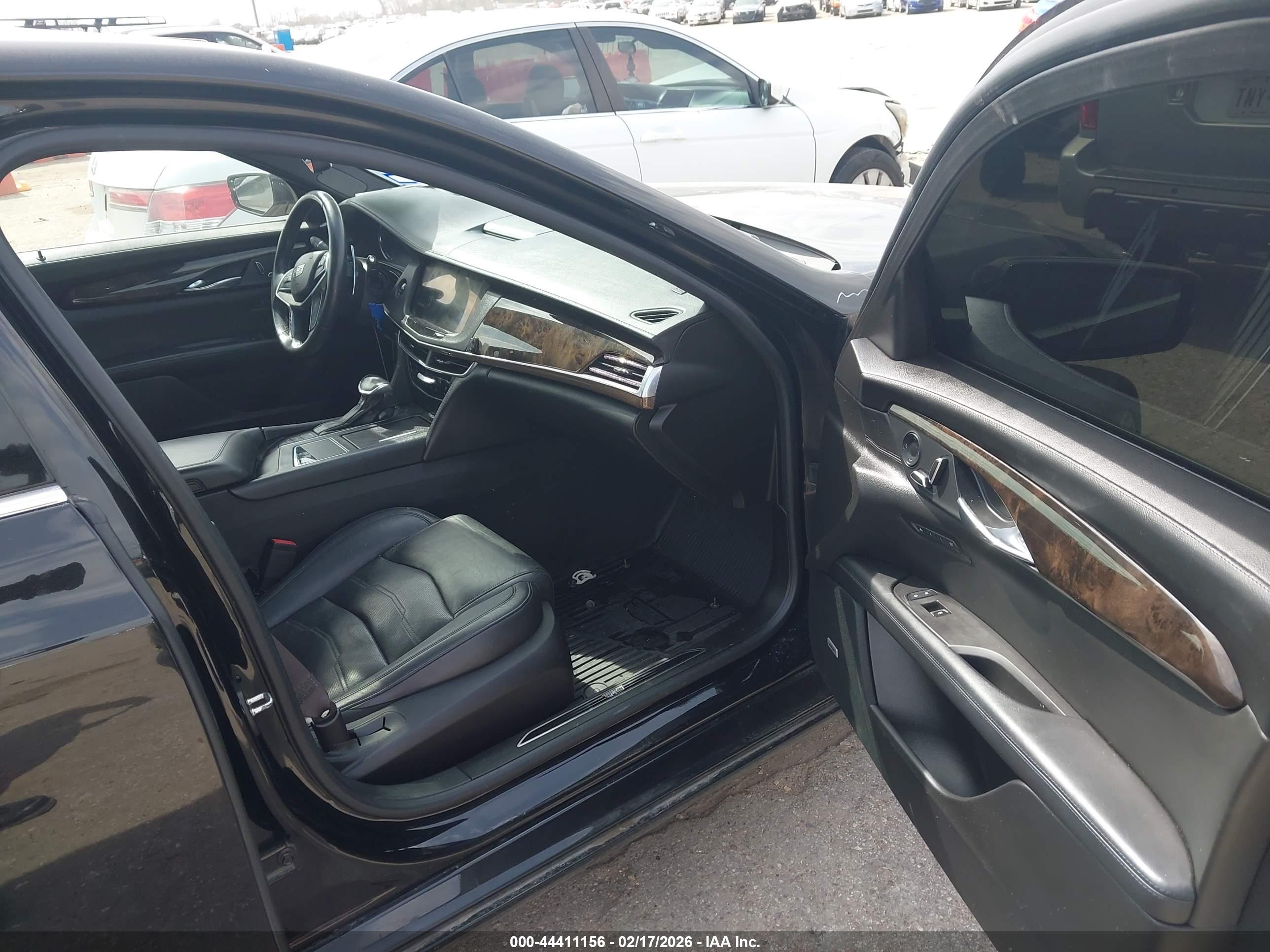 CADILLAC CT6 image 5