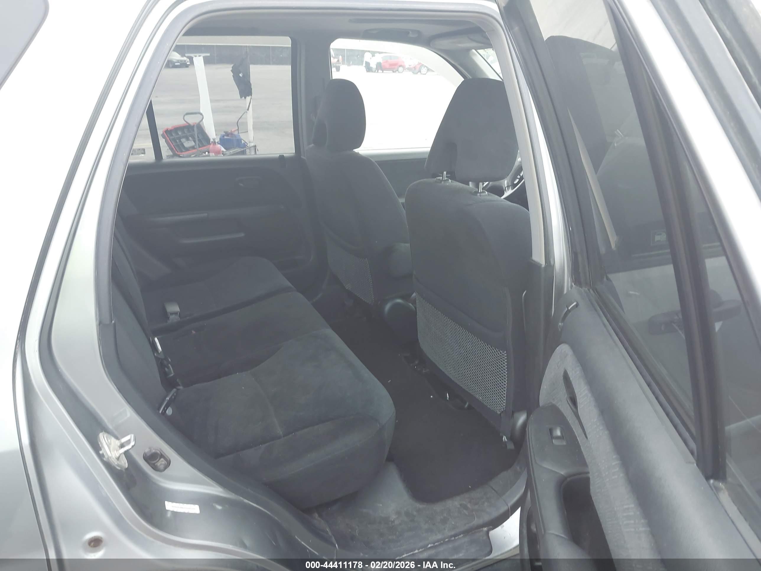 HONDA CR-V image 8