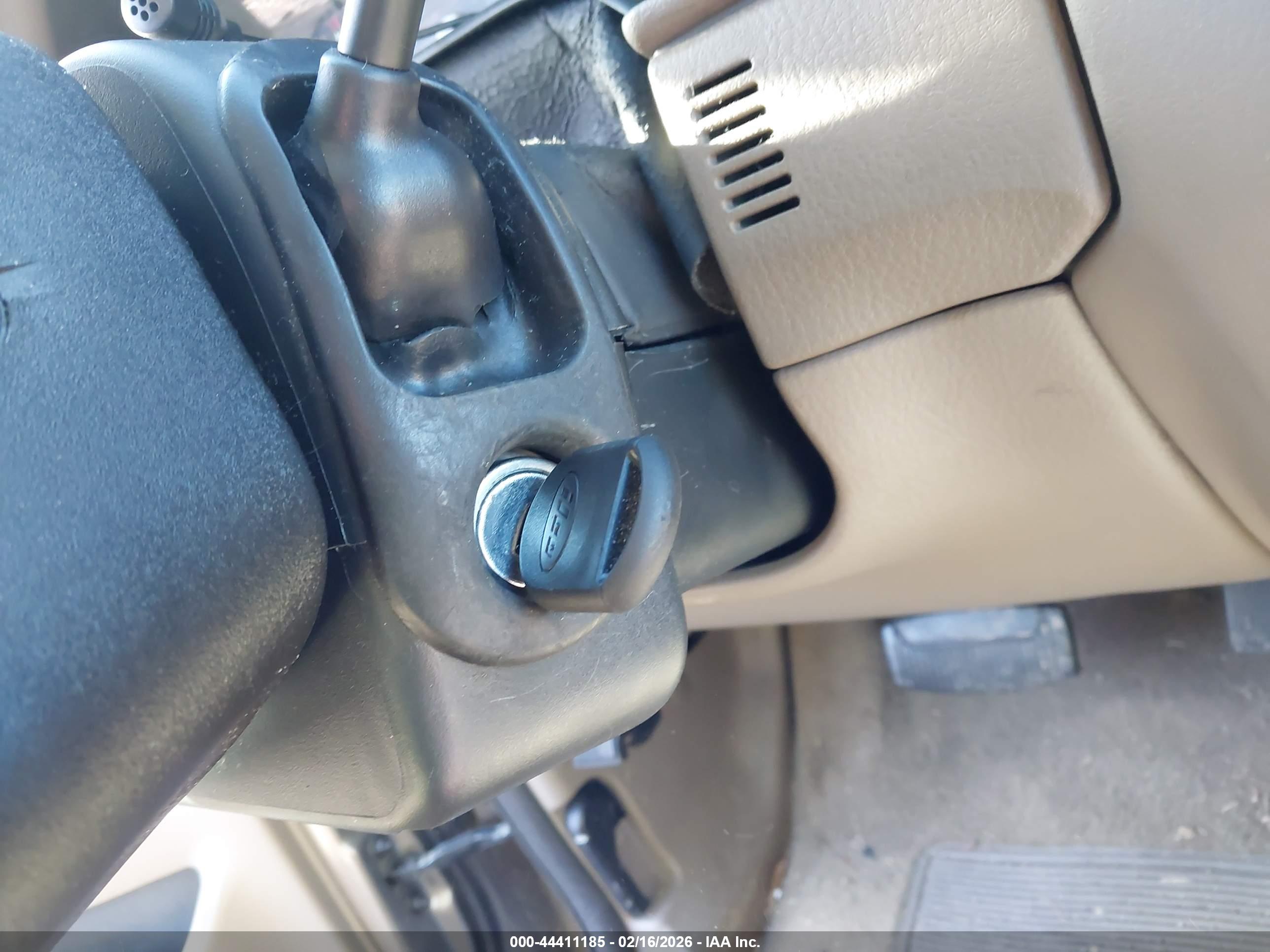 FORD EXPLORER image 11