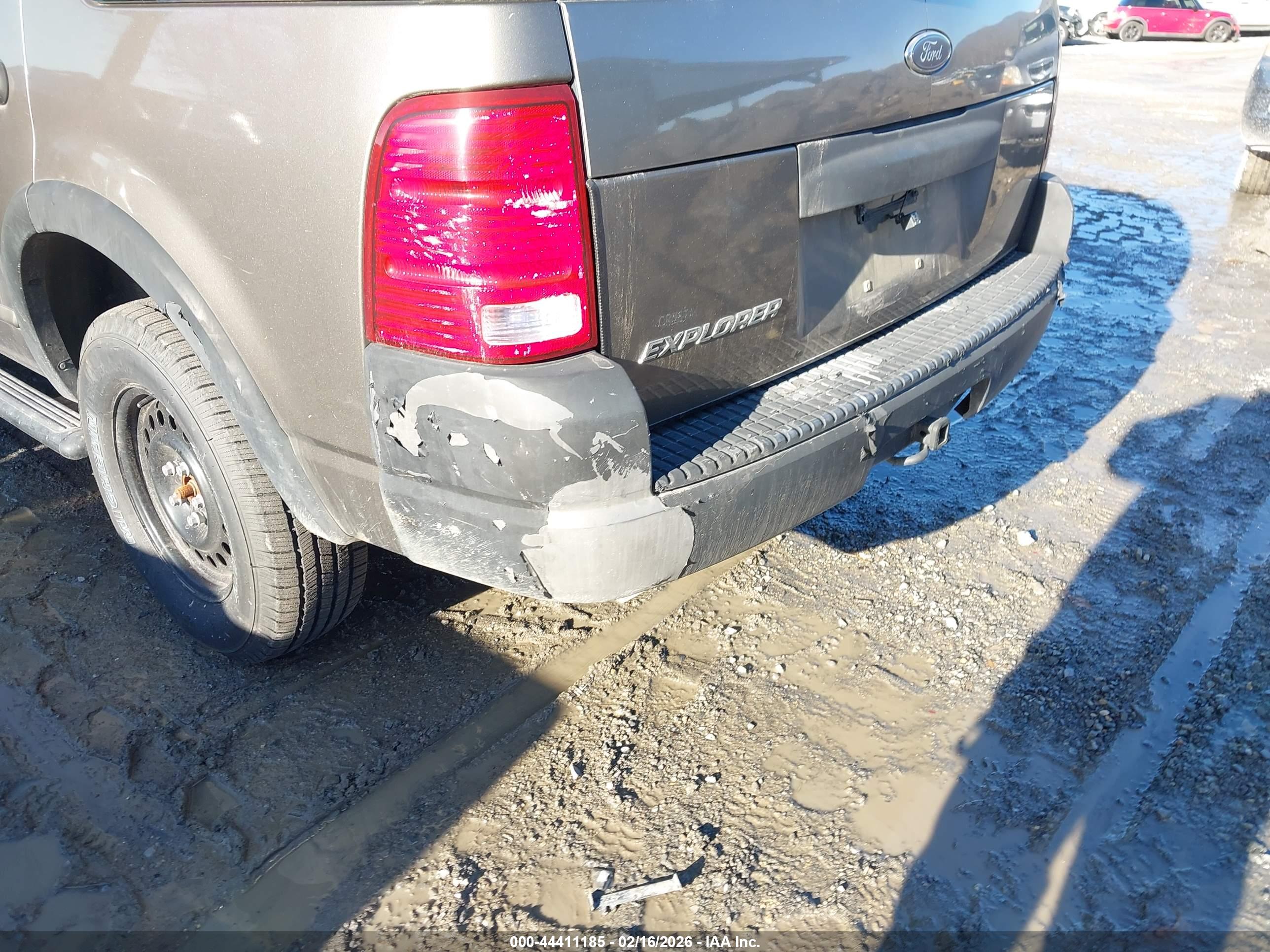 FORD EXPLORER image 6