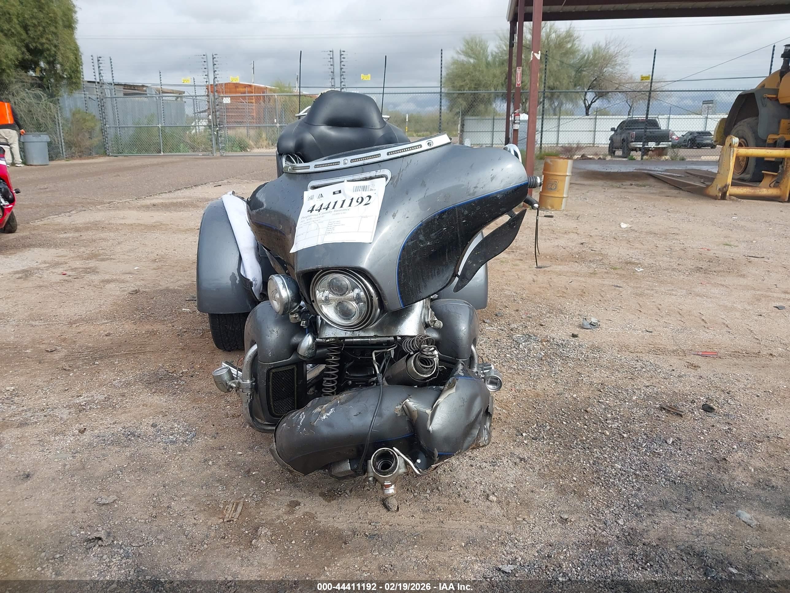 HARLEY-DAVIDSON FLHTCUTG image 5