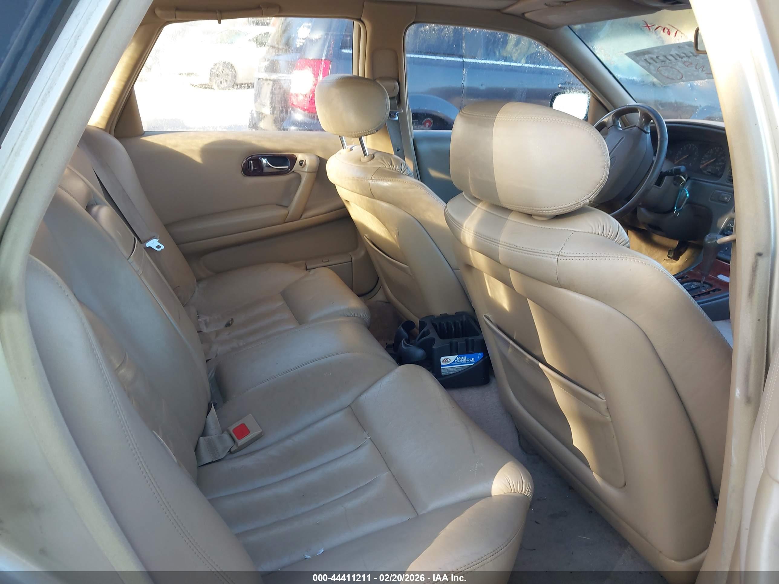 INFINITI Q45 image 8