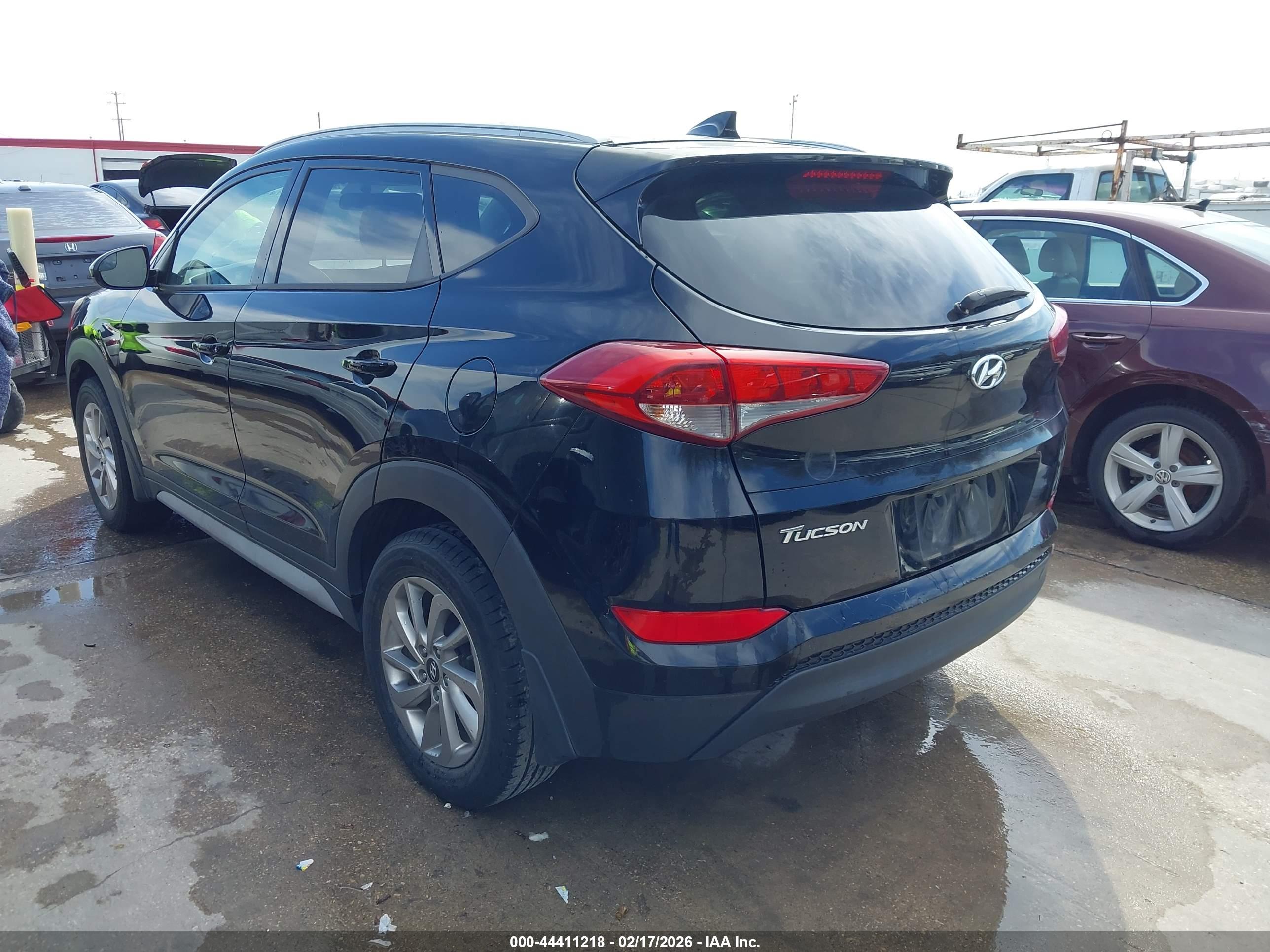 HYUNDAI TUCSON image 3