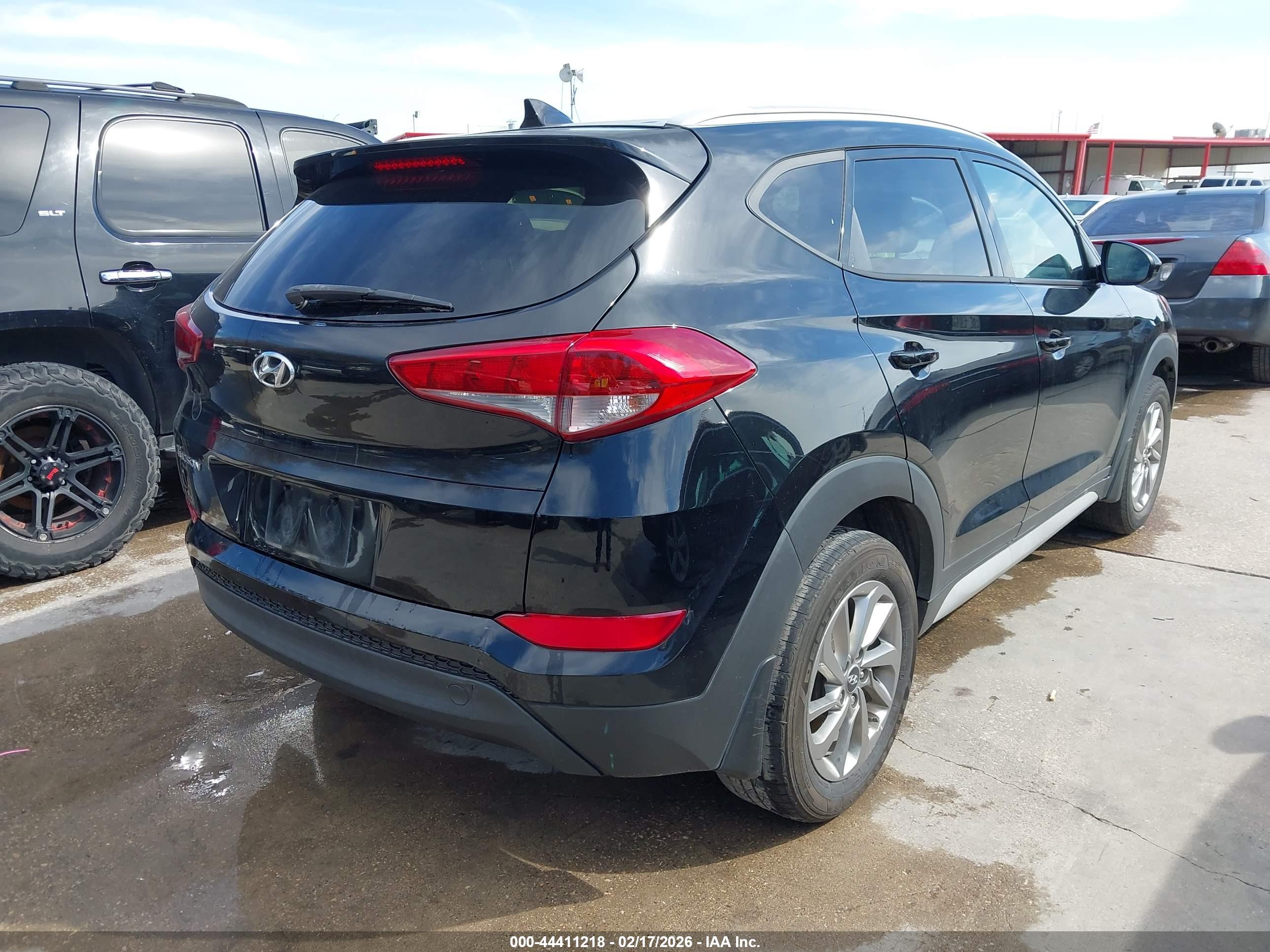 HYUNDAI TUCSON image 4