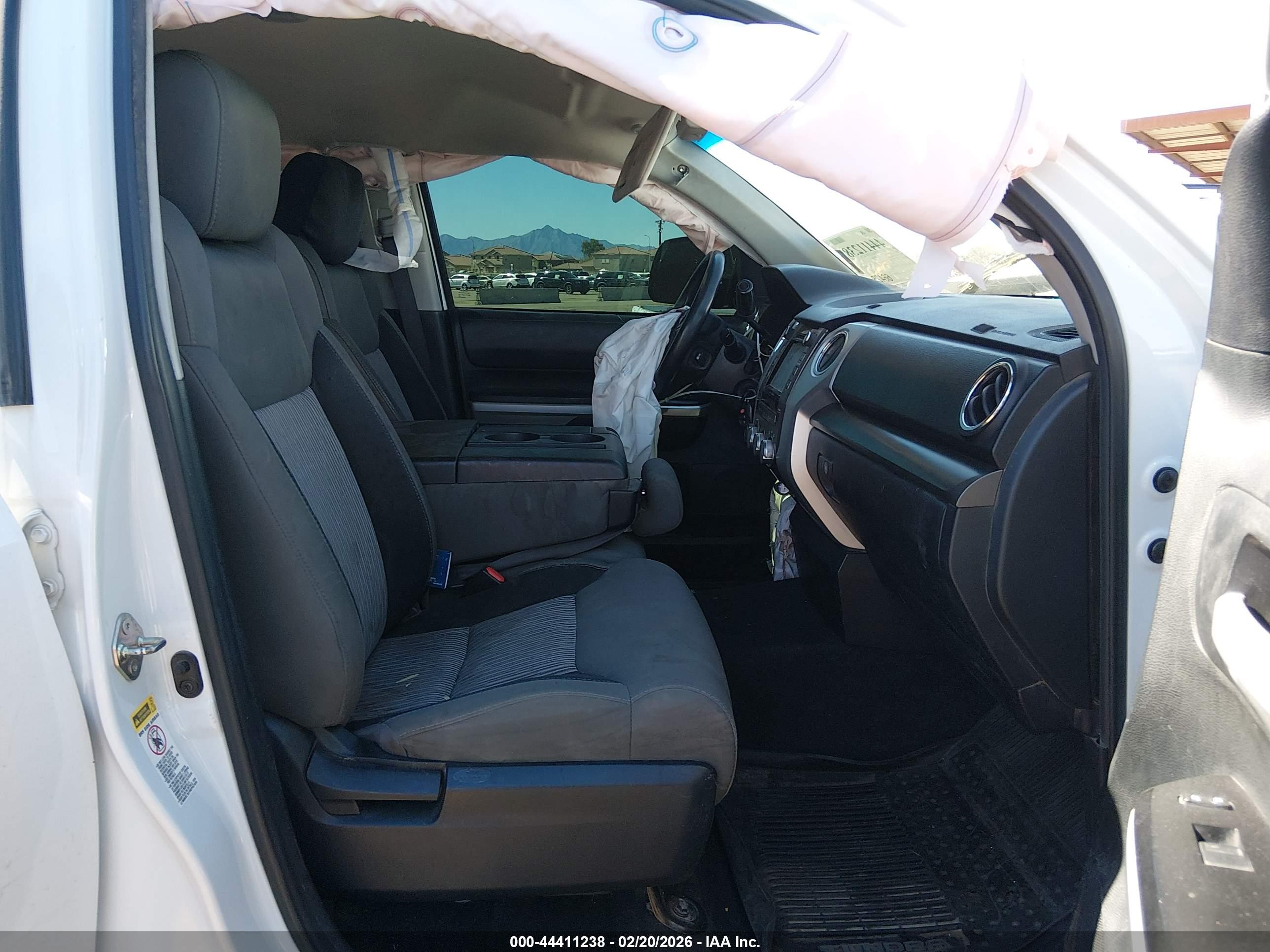 TOYOTA TUNDRA image 5