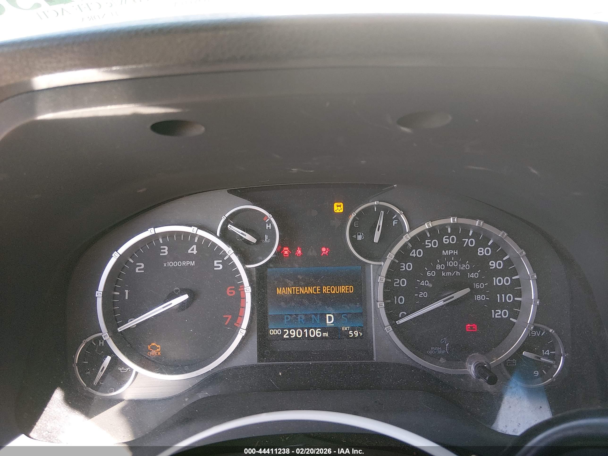 TOYOTA TUNDRA image 7
