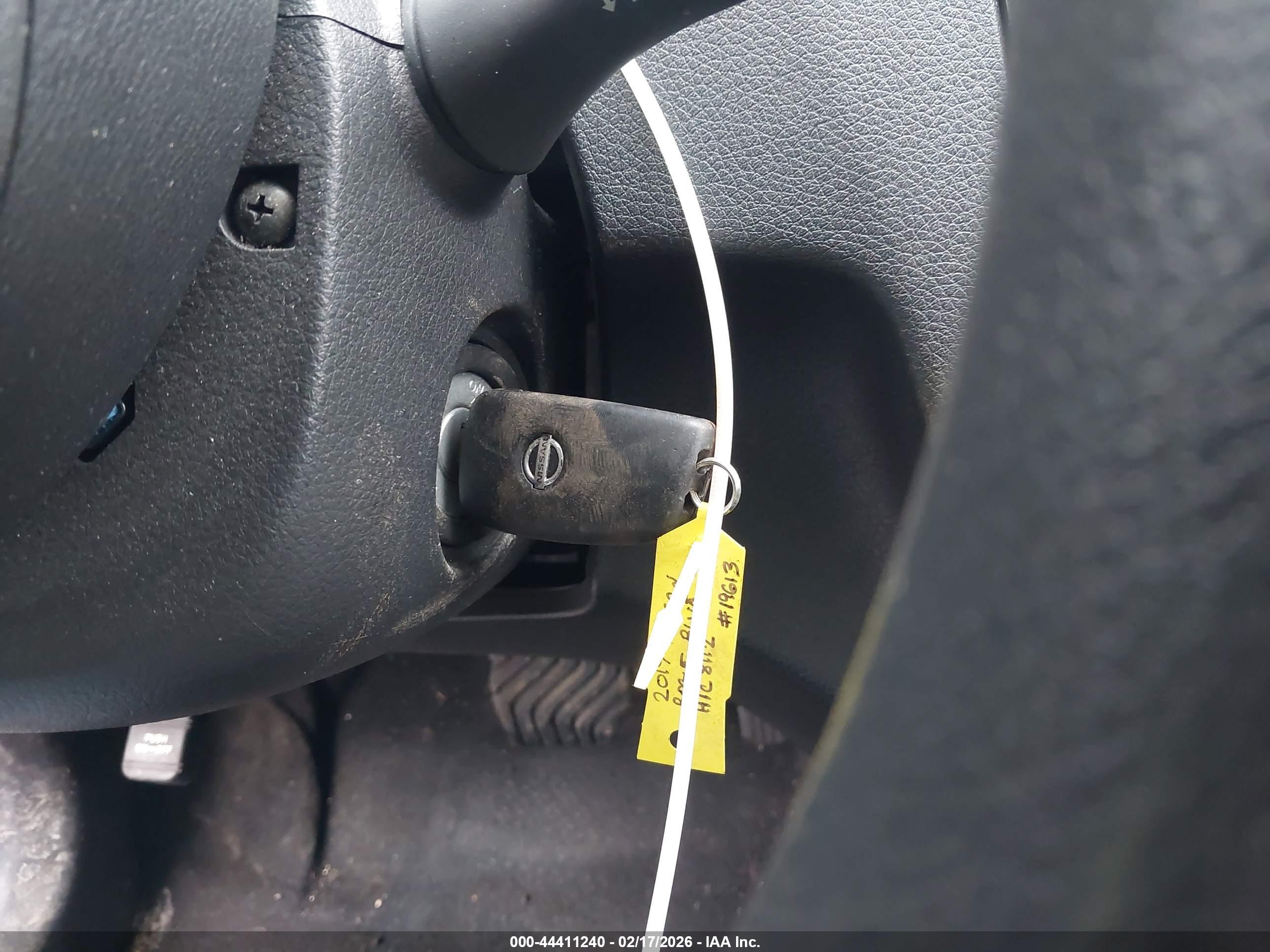 NISSAN ROGUE image 11