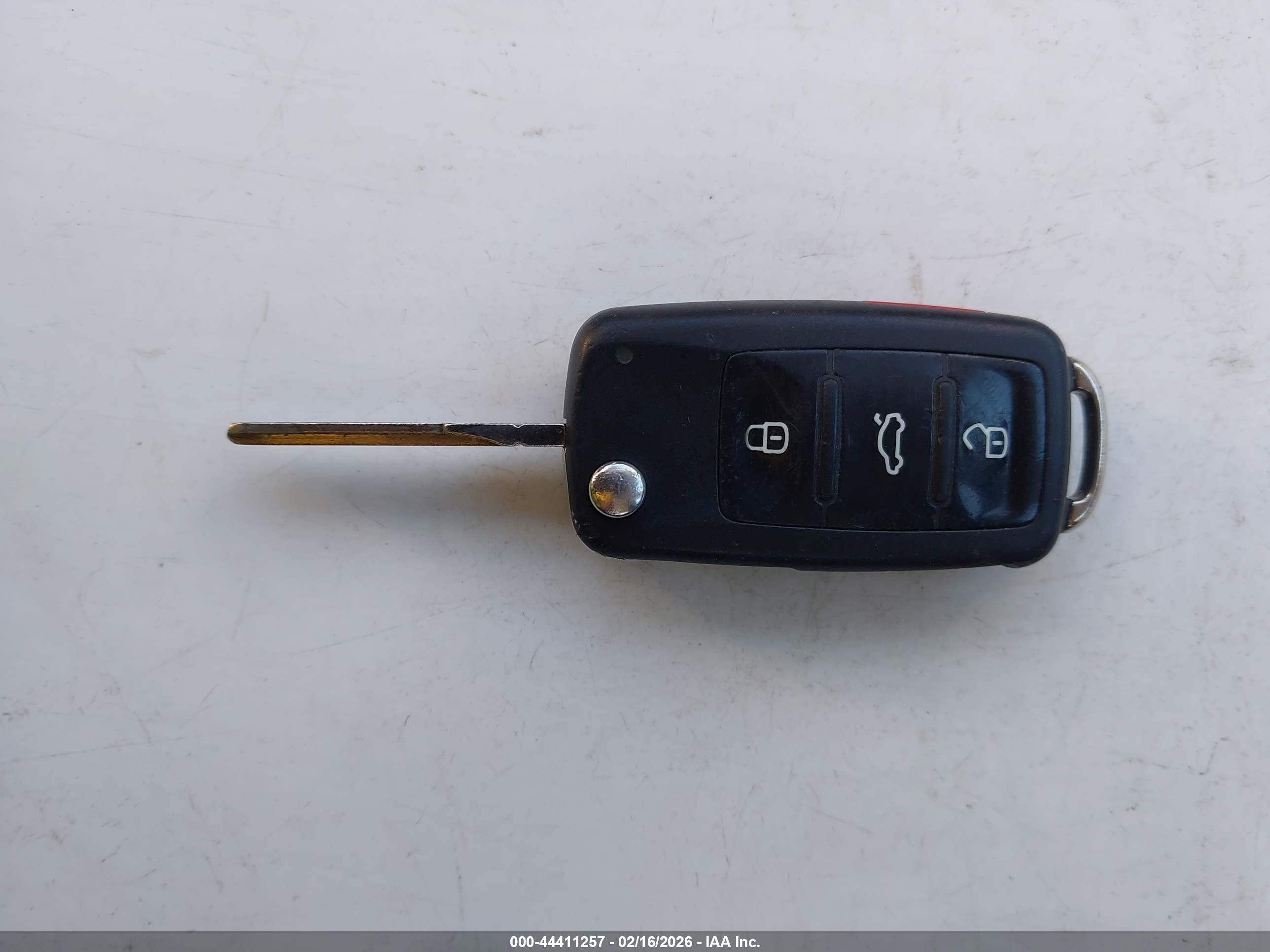VOLKSWAGEN JETTA image 11