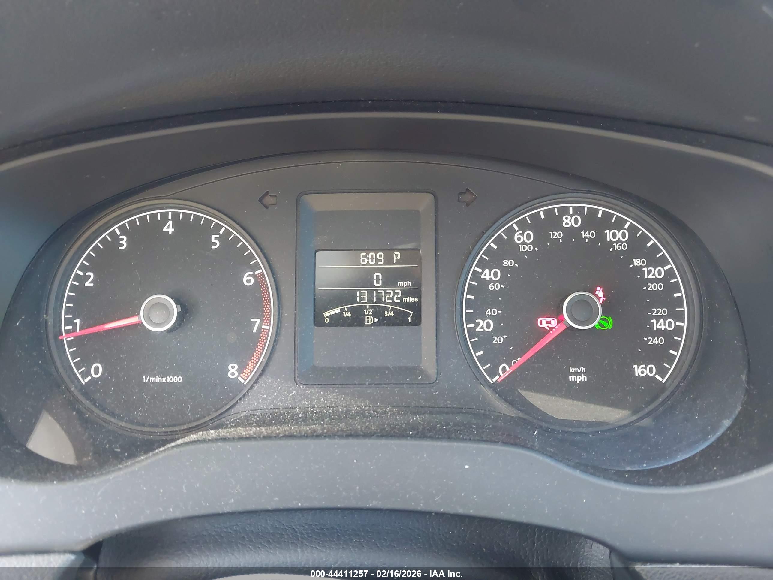 VOLKSWAGEN JETTA image 7