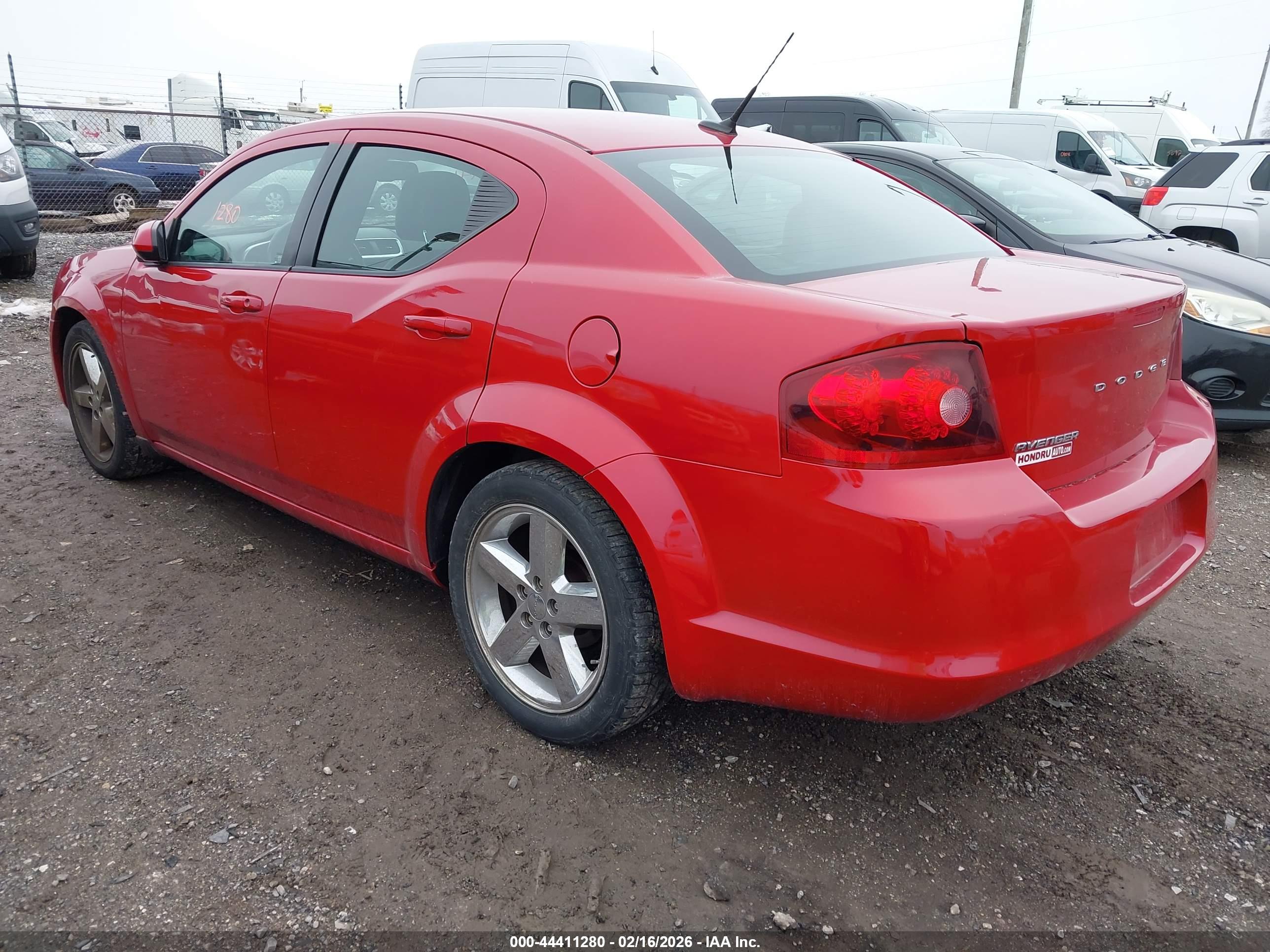 DODGE AVENGER image 3