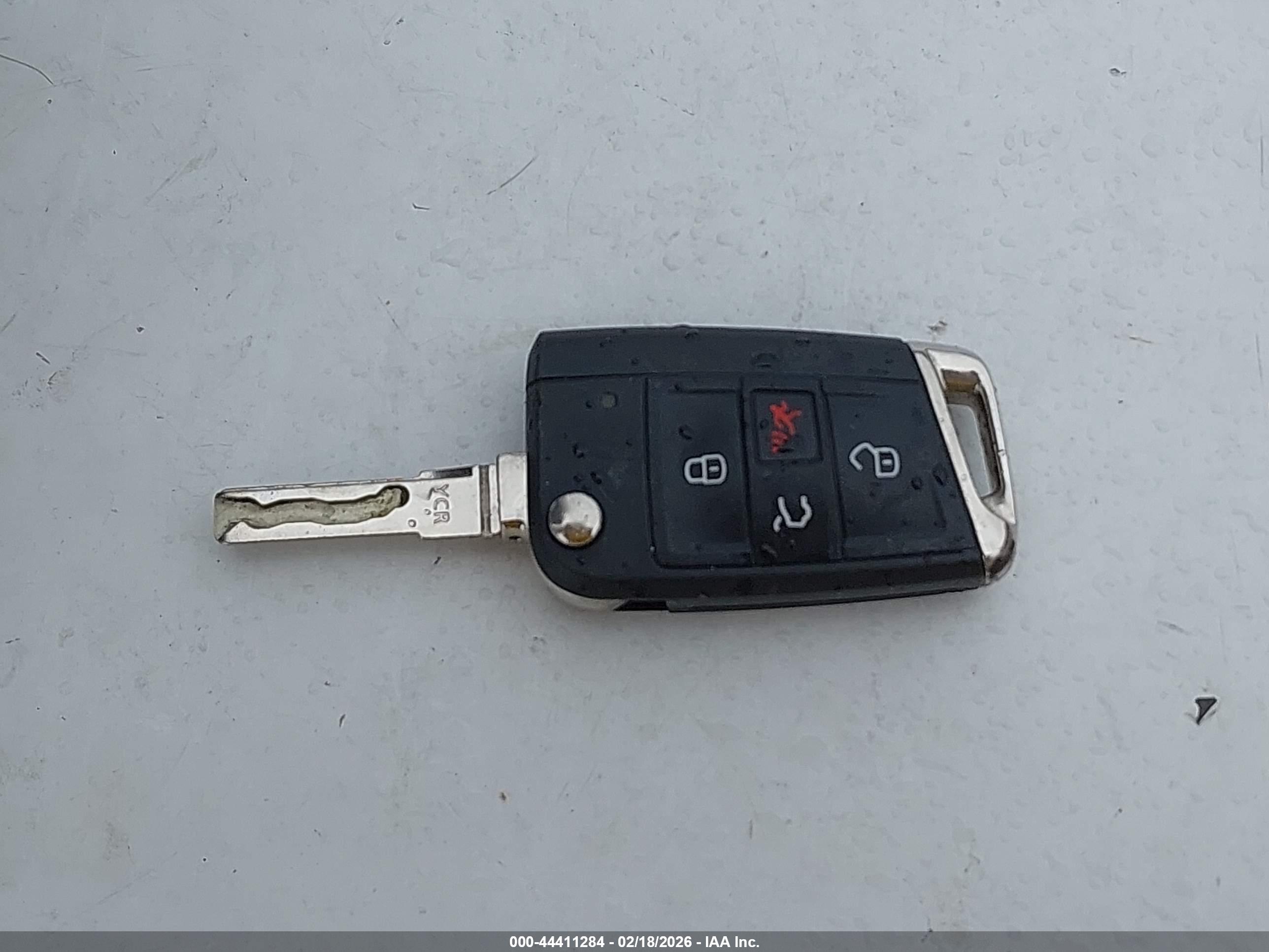 VOLKSWAGEN GOLF image 11