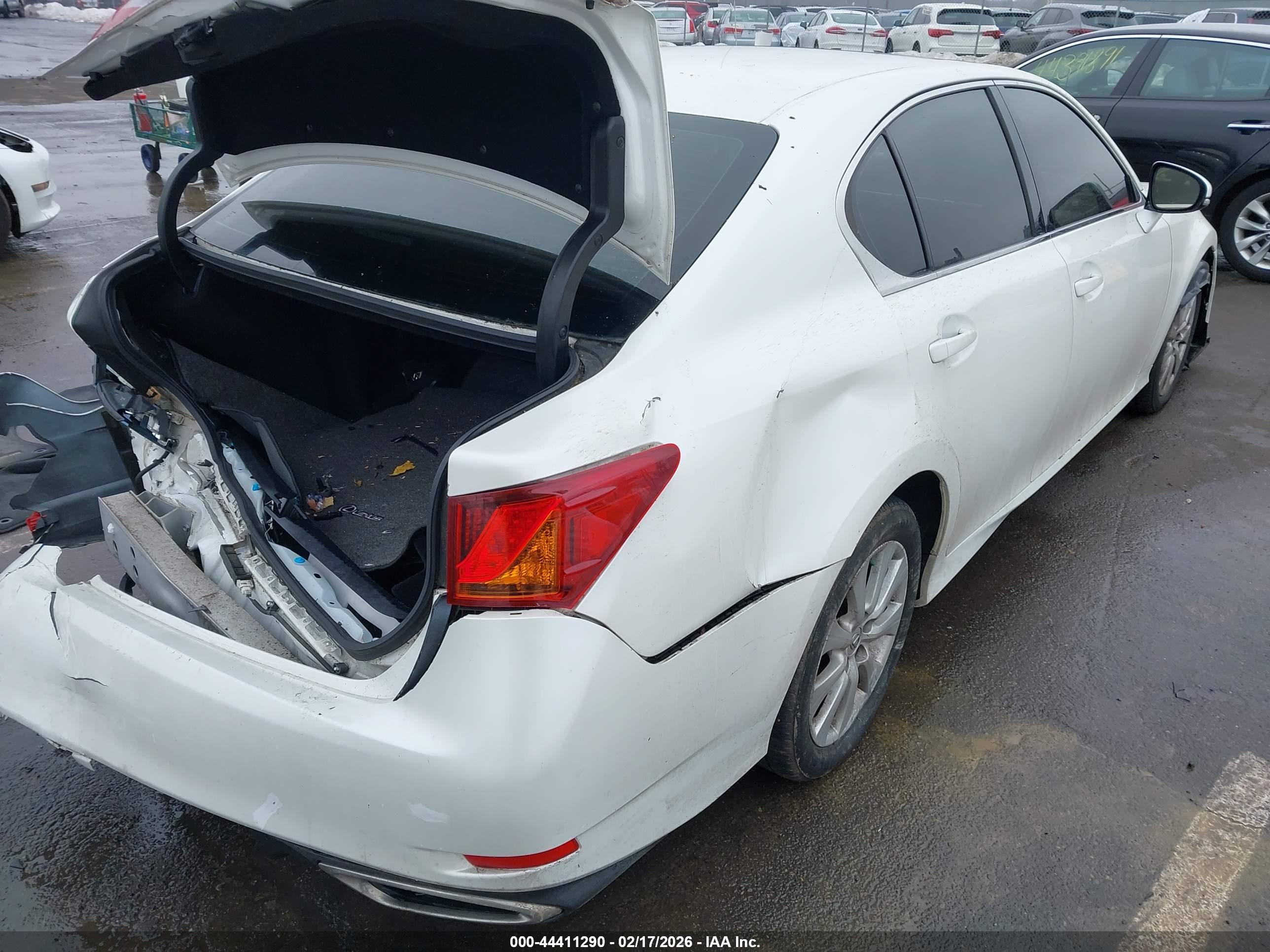 LEXUS GS image 4