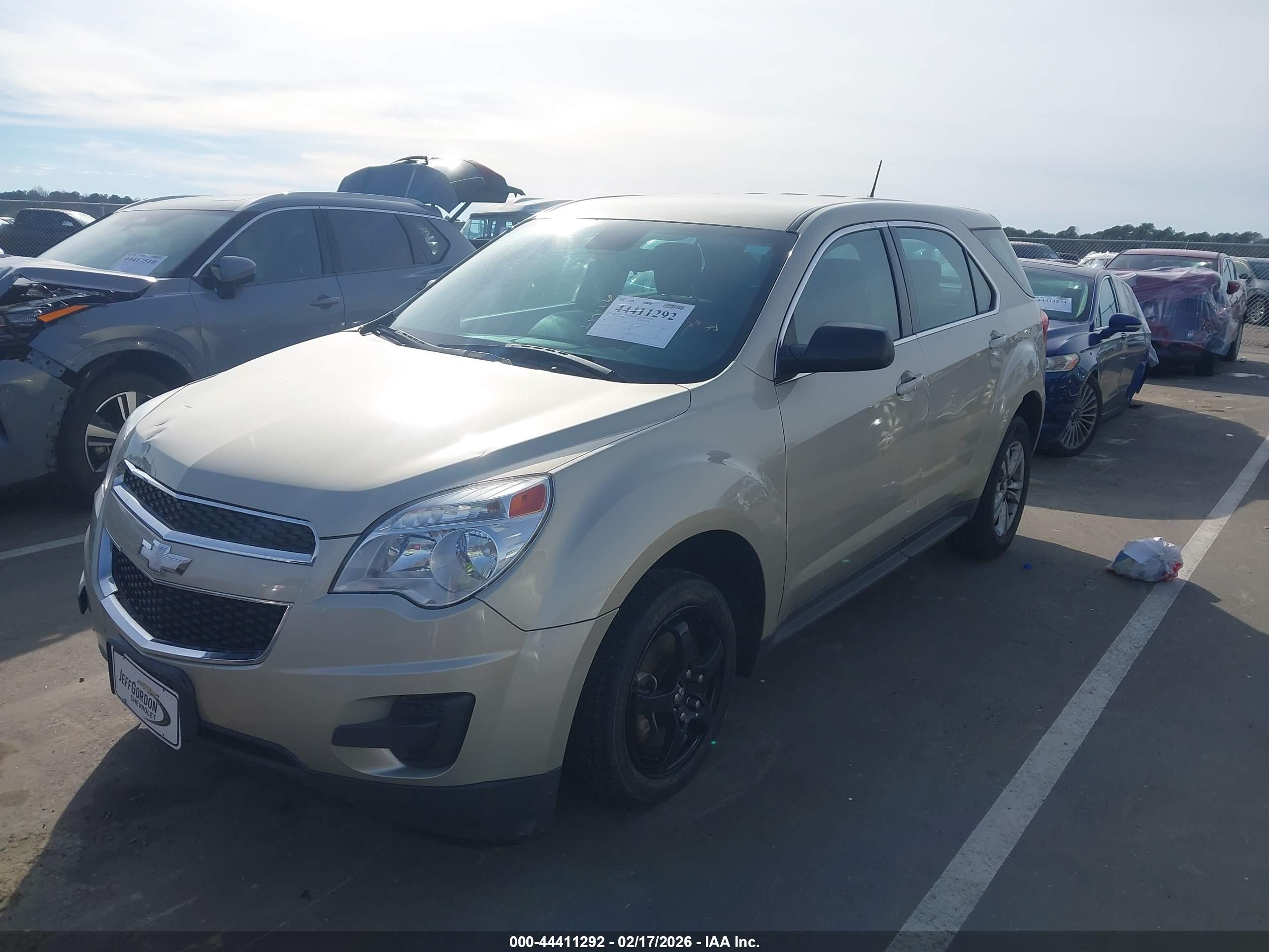 CHEVROLET EQUINOX image 2