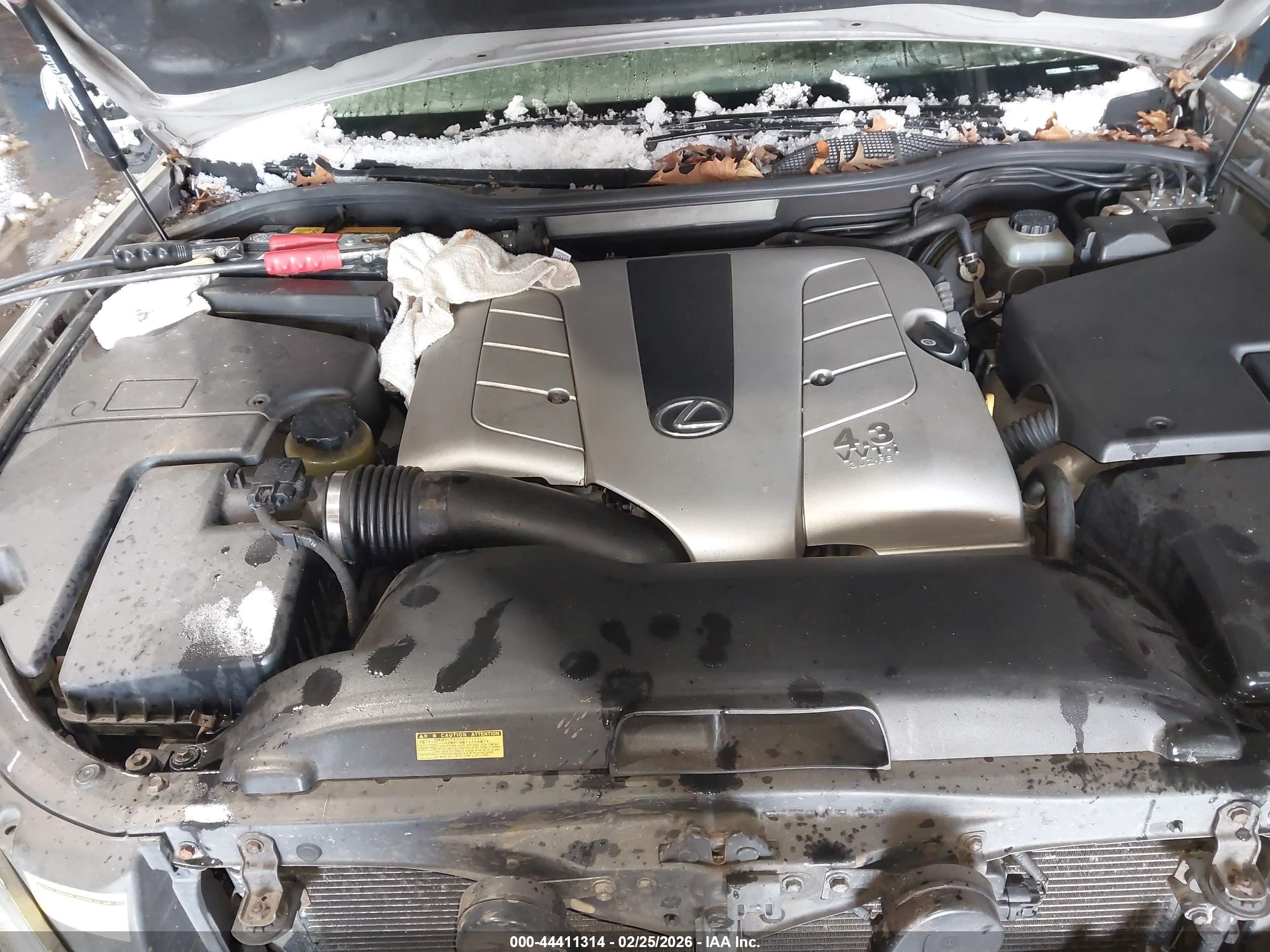 LEXUS LS image 10