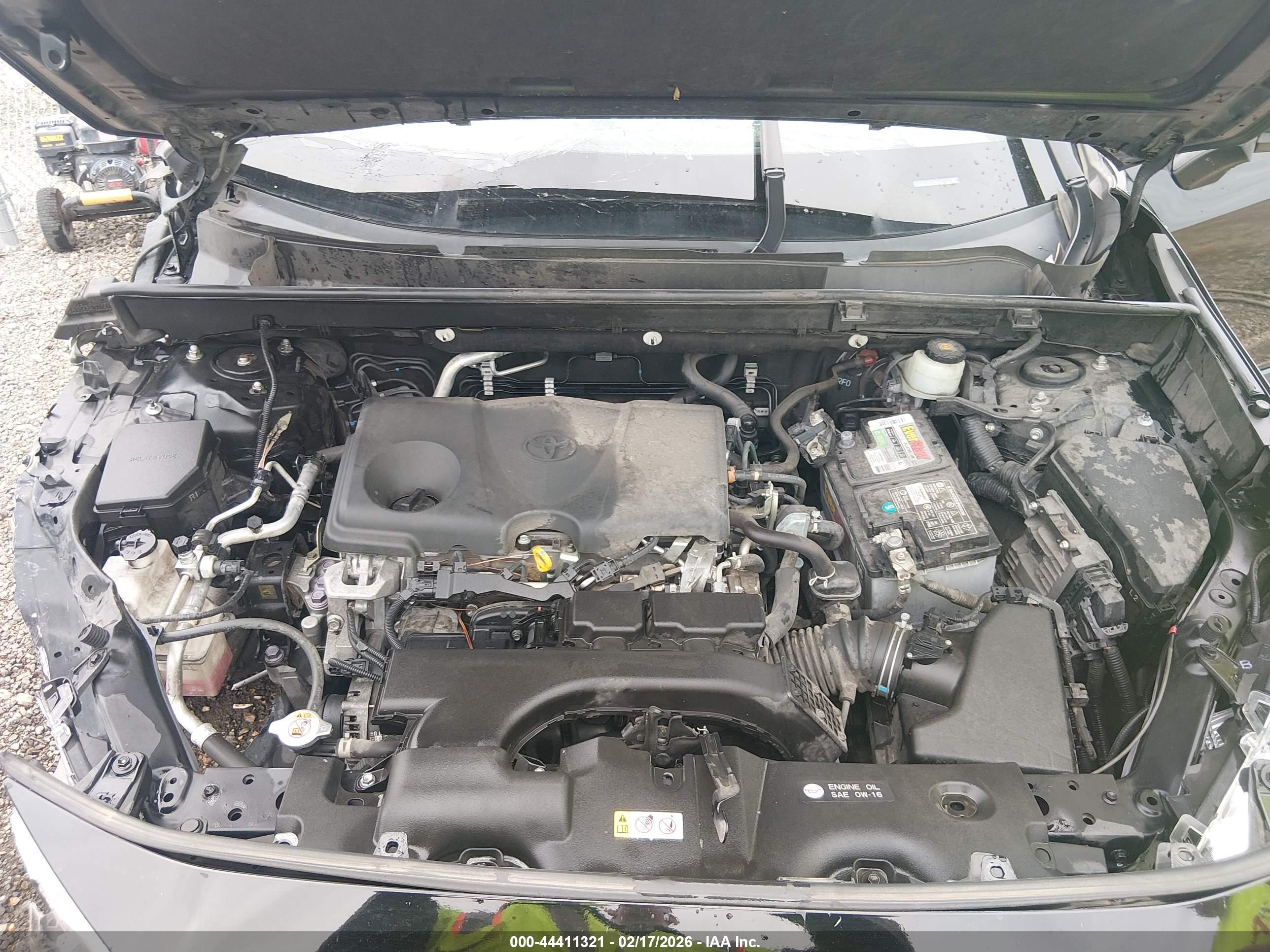 TOYOTA RAV4 image 10