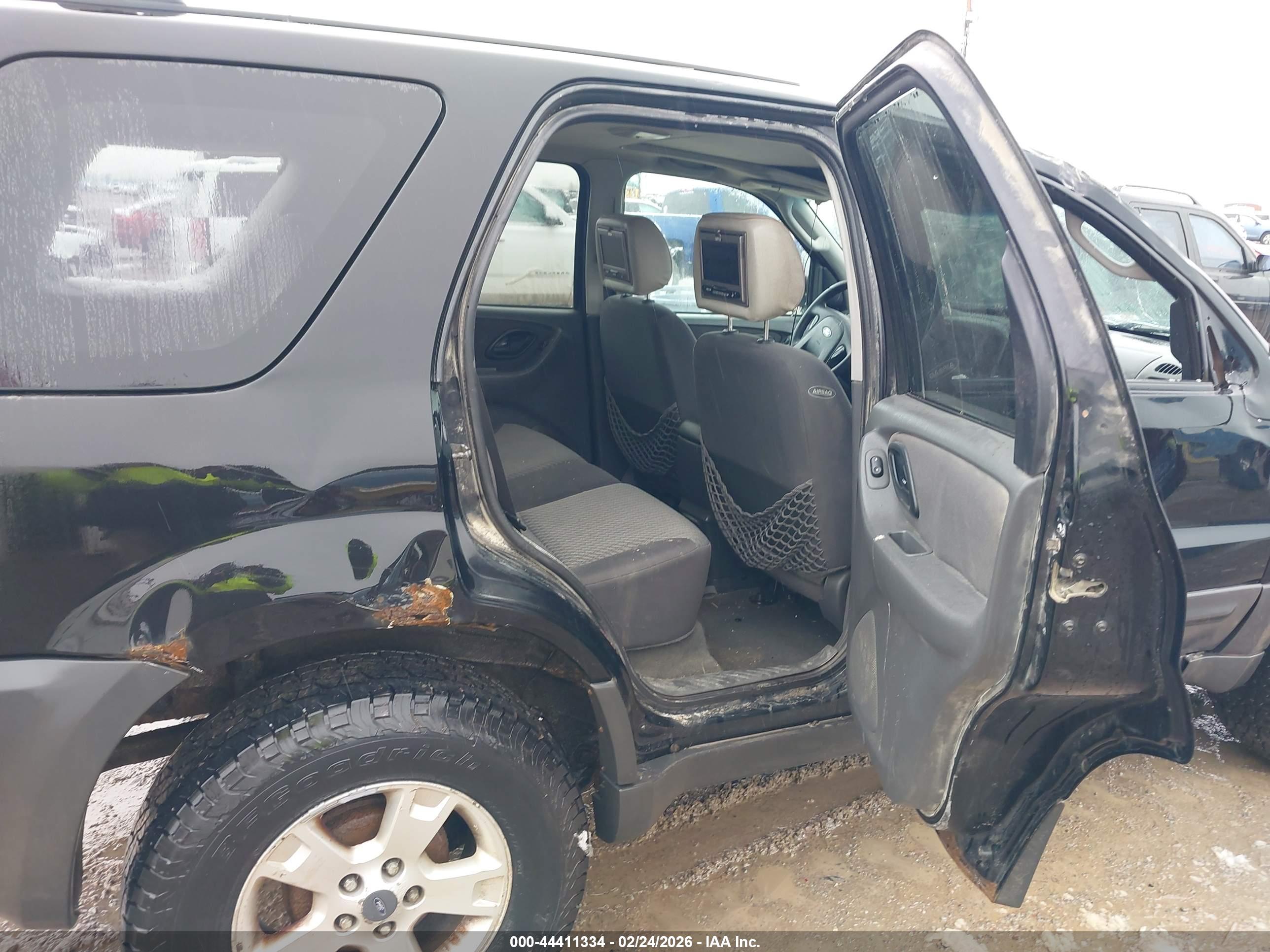 FORD ESCAPE image 8