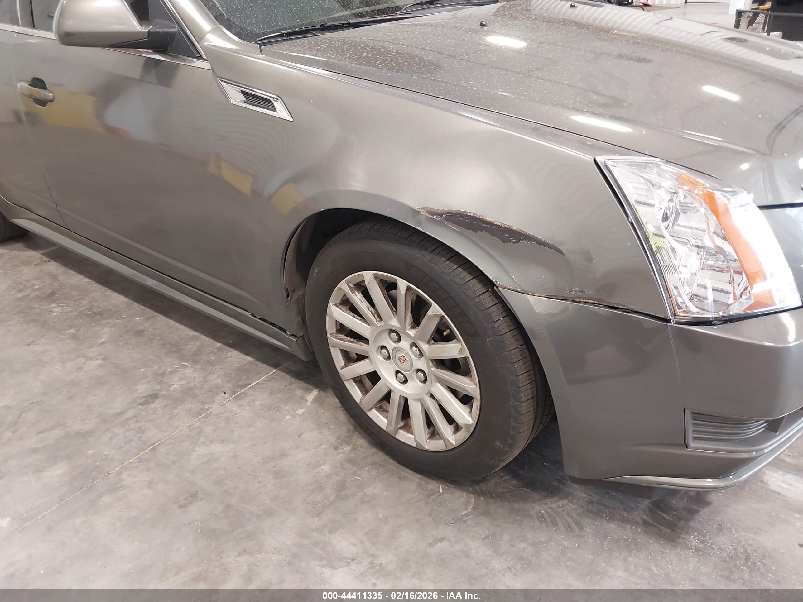 CADILLAC CTS image 6