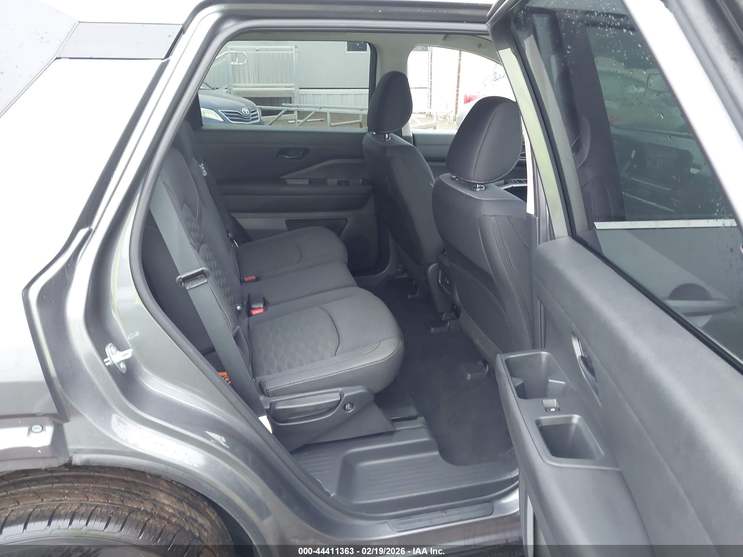 NISSAN PATHFINDER image 8