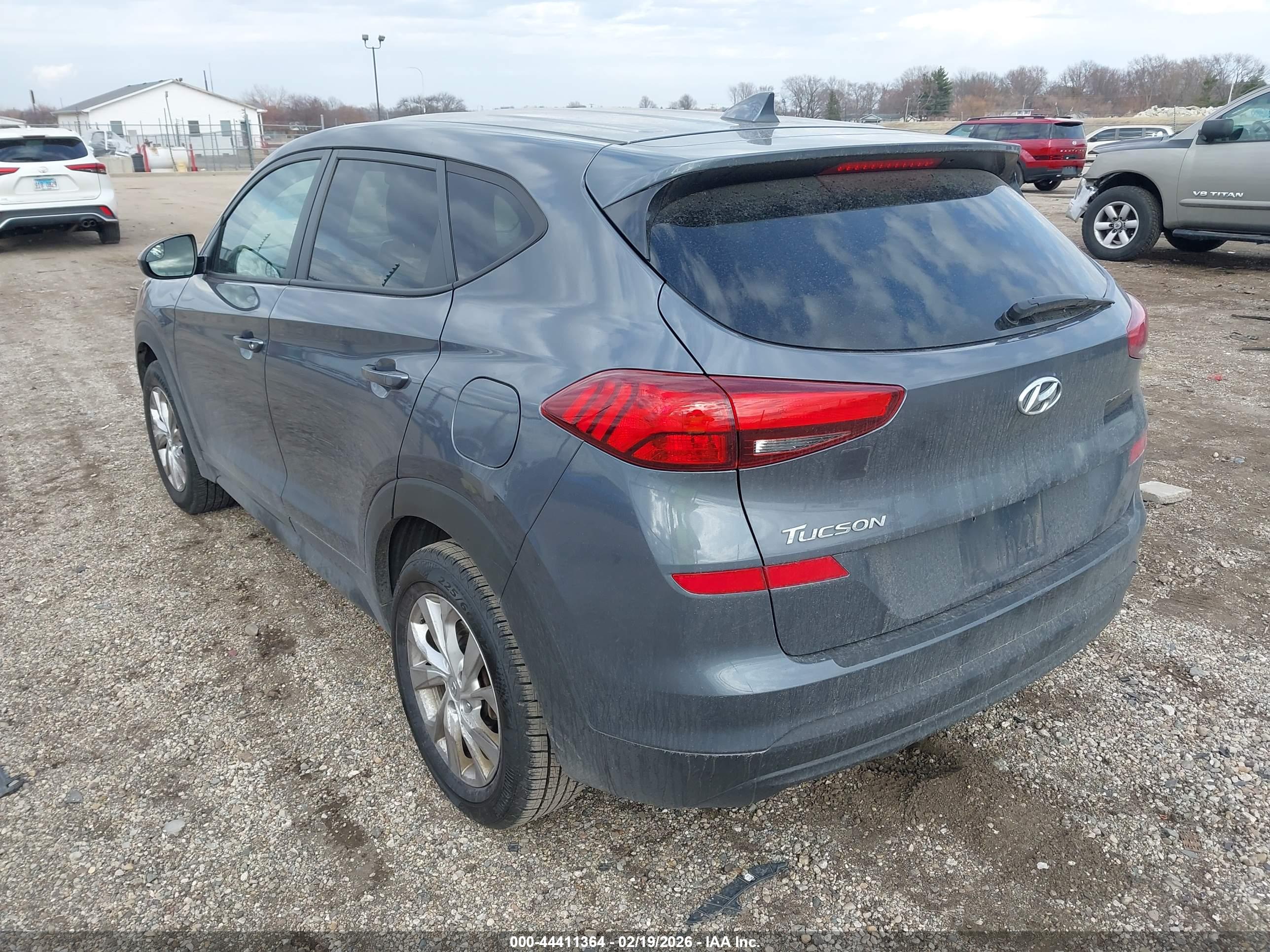 HYUNDAI TUCSON image 3