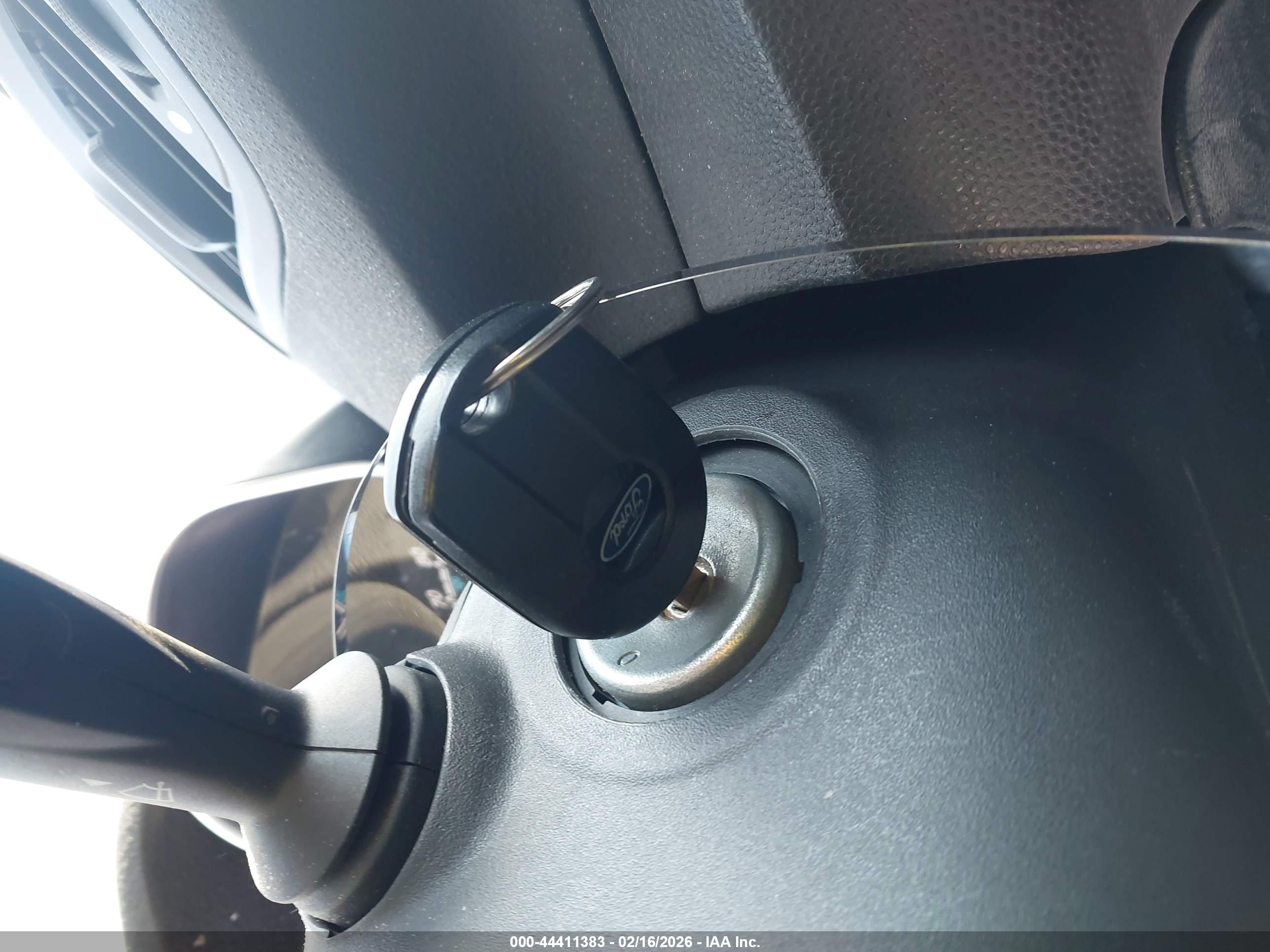 FORD FIESTA image 11
