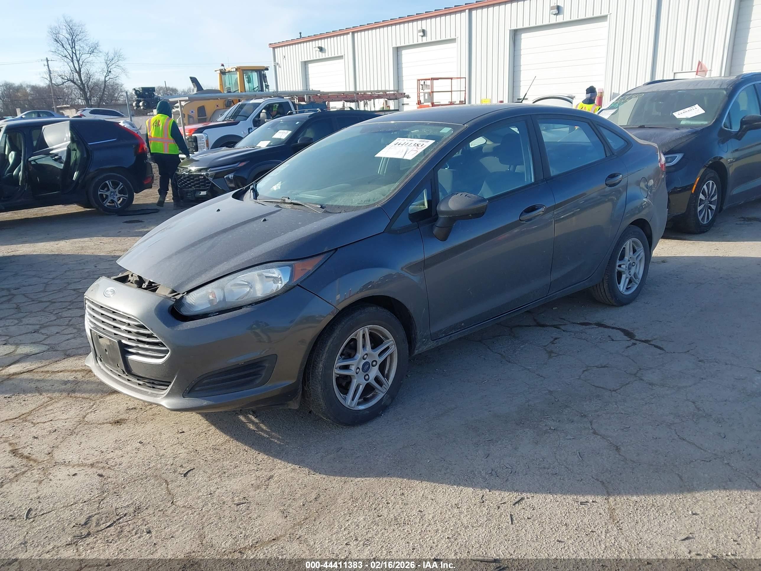 FORD FIESTA image 2