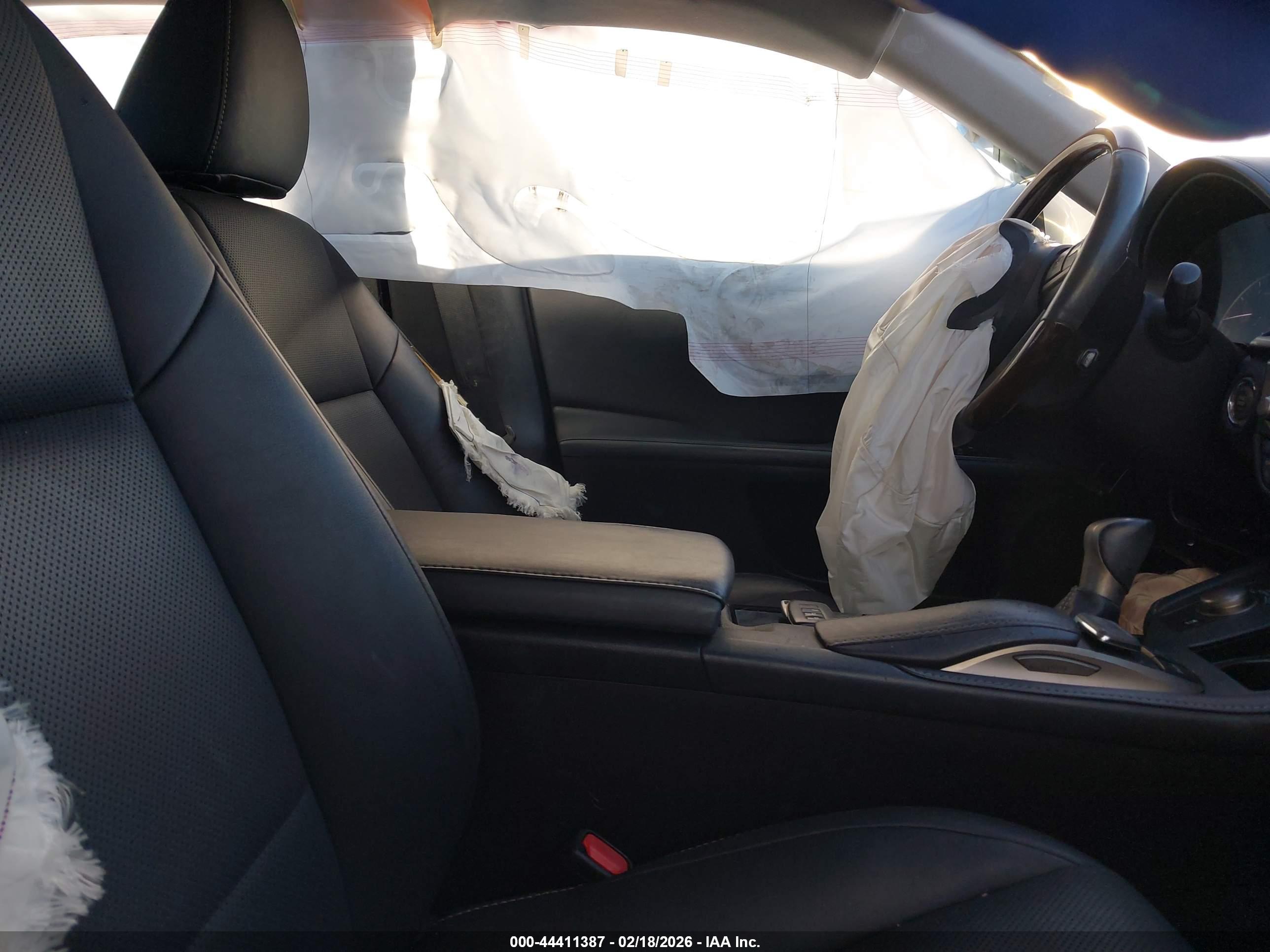 LEXUS ES image 5