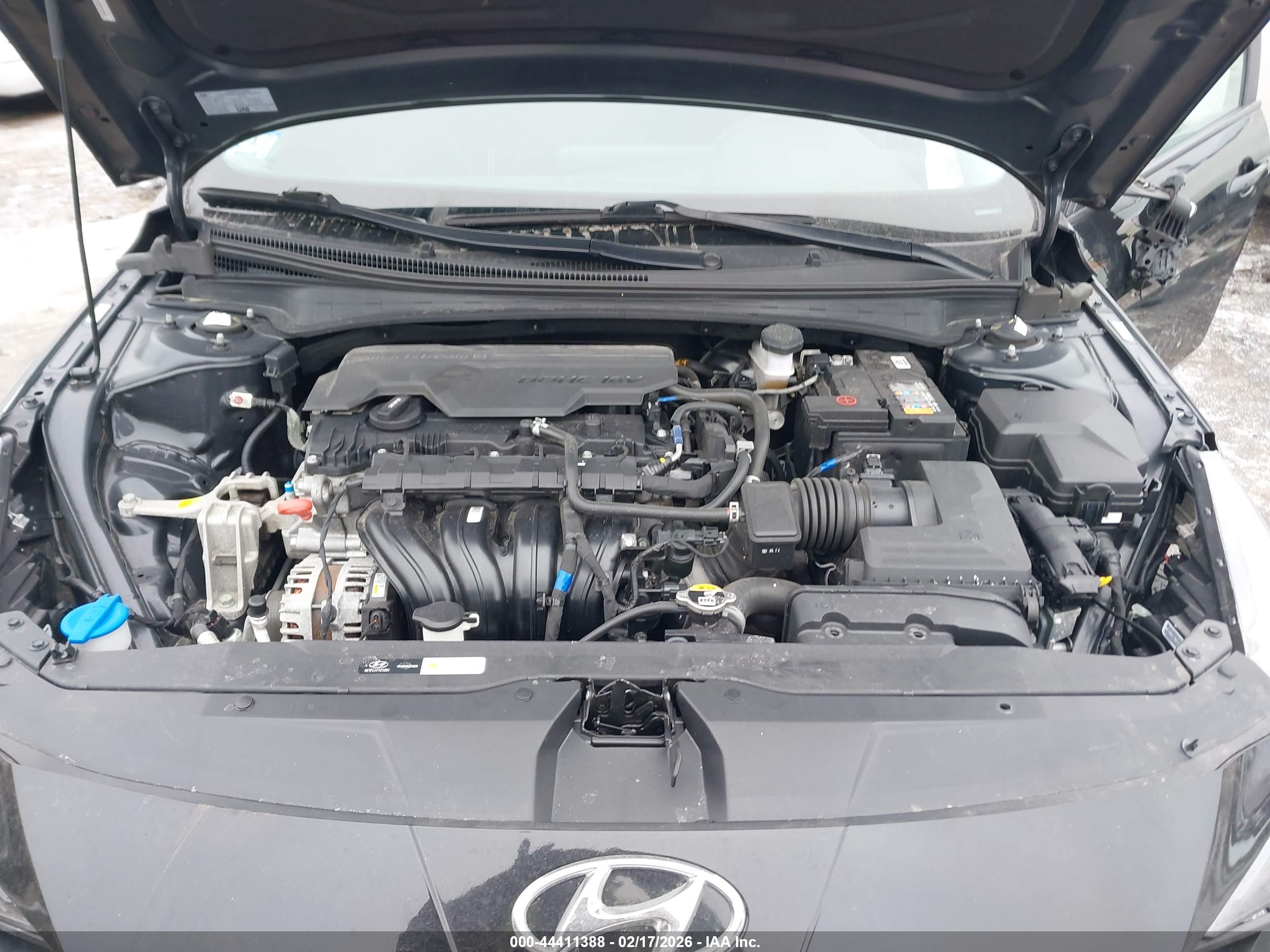 HYUNDAI ELANTRA image 10