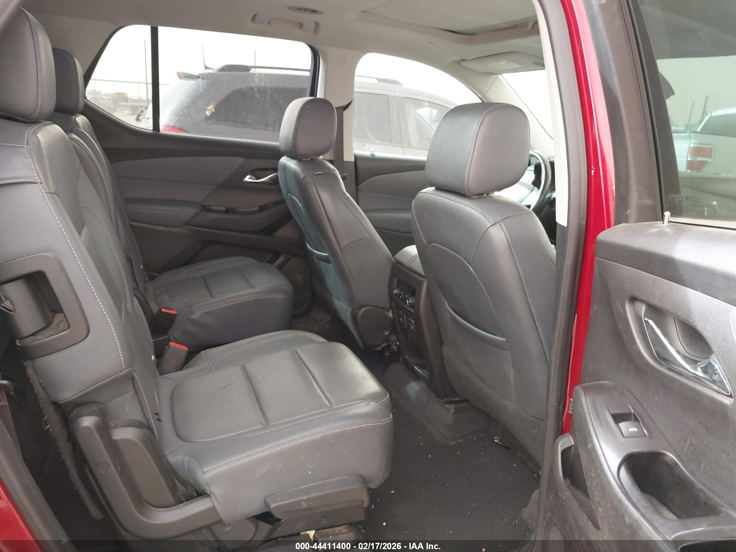 CHEVROLET TRAVERSE image 8