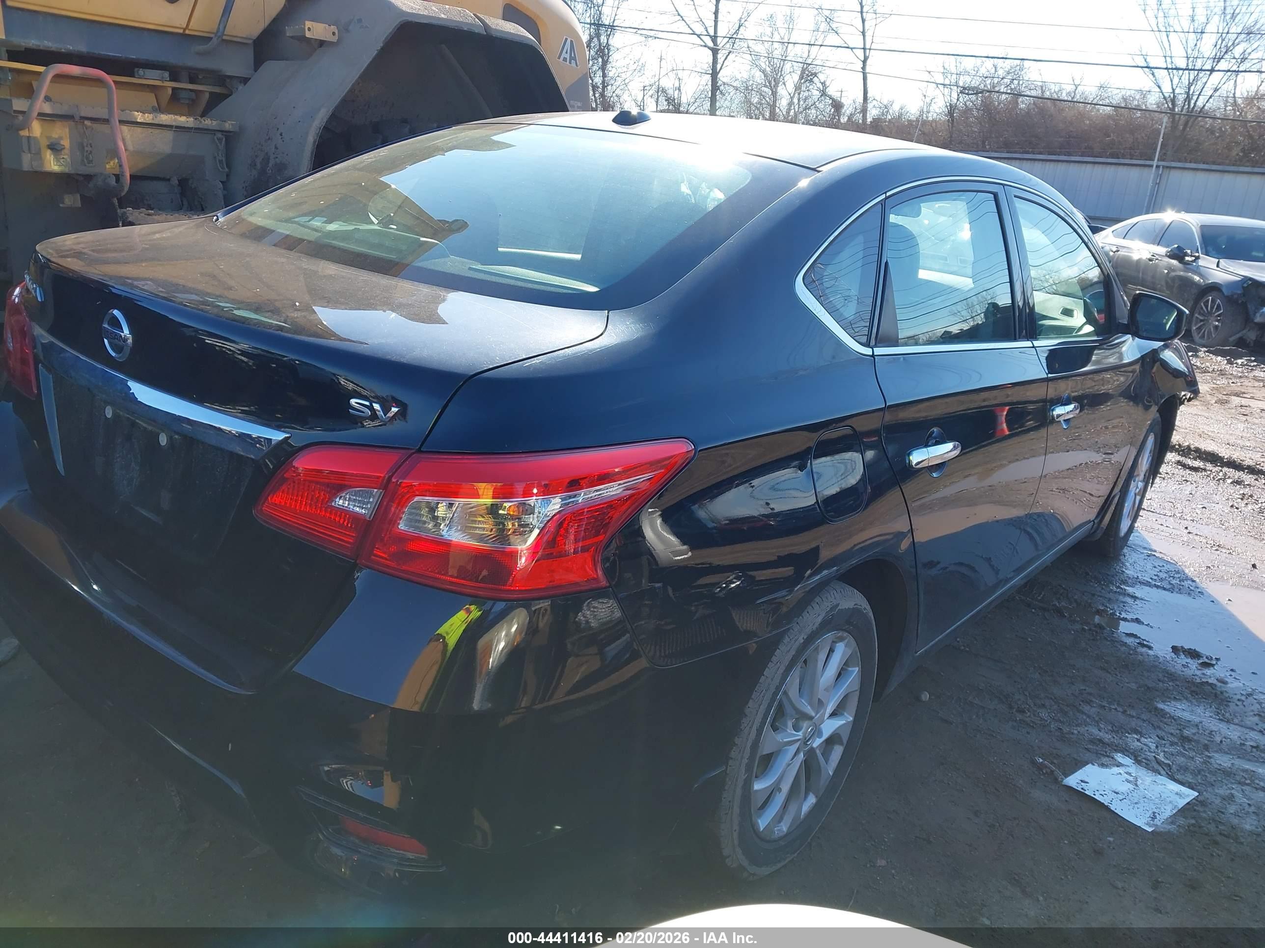 NISSAN SENTRA image 4
