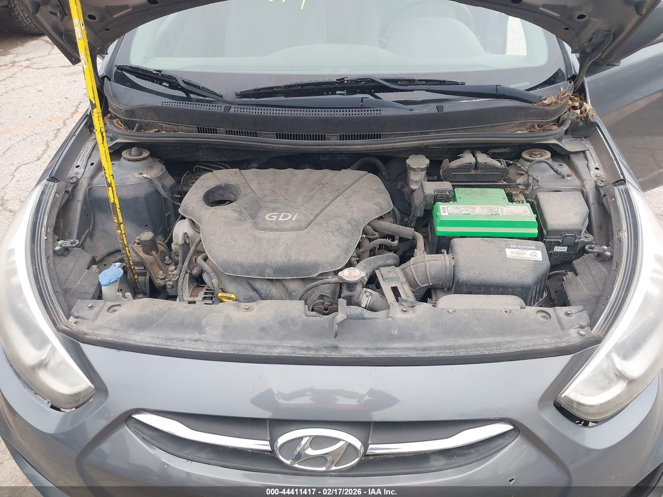 HYUNDAI ACCENT image 10