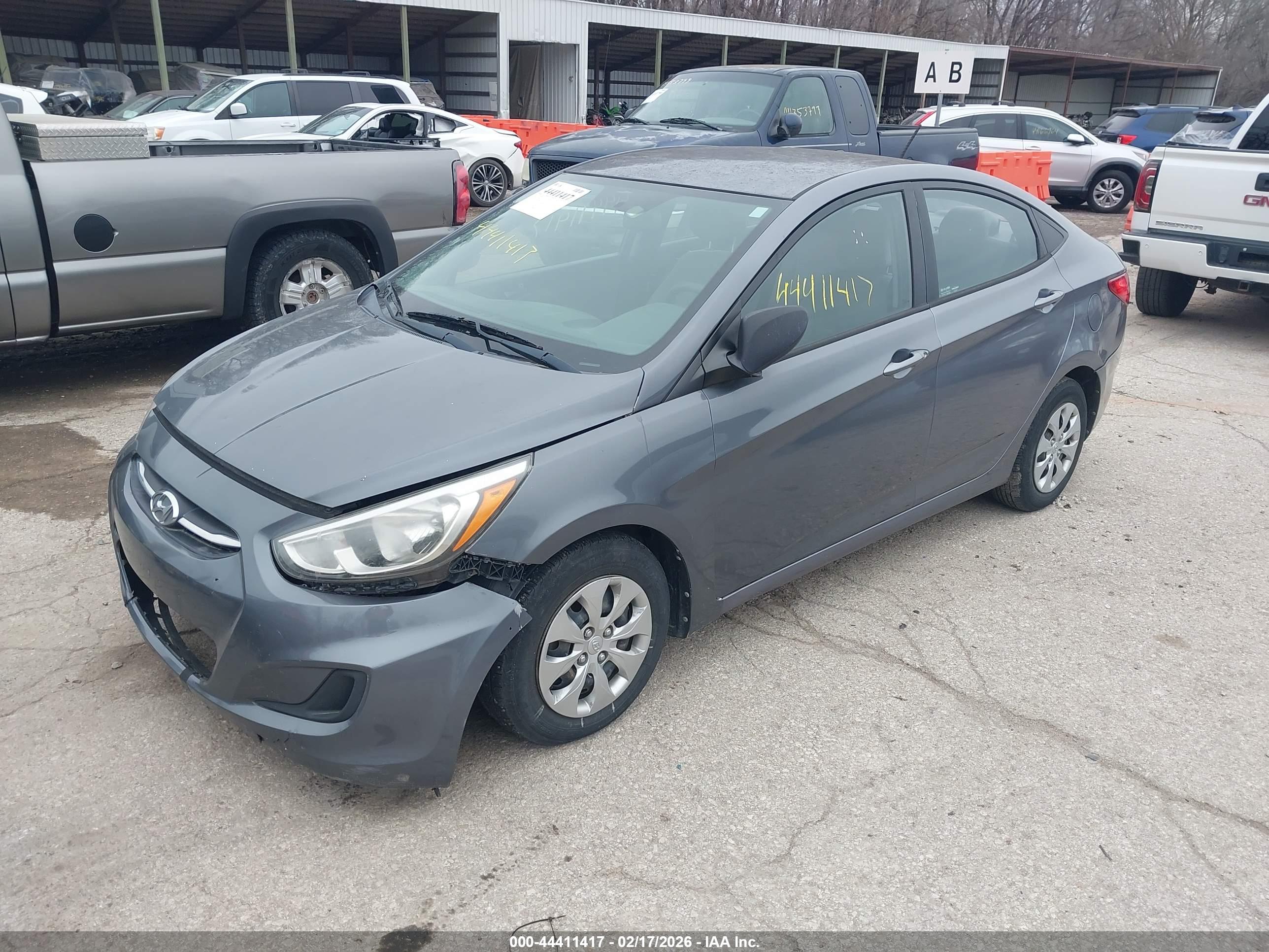 HYUNDAI ACCENT image 2