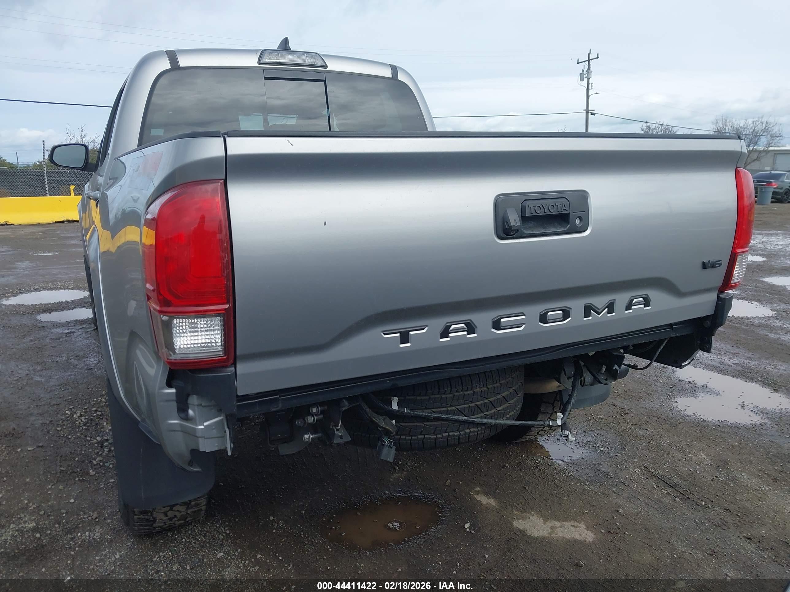 TOYOTA TACOMA image 6