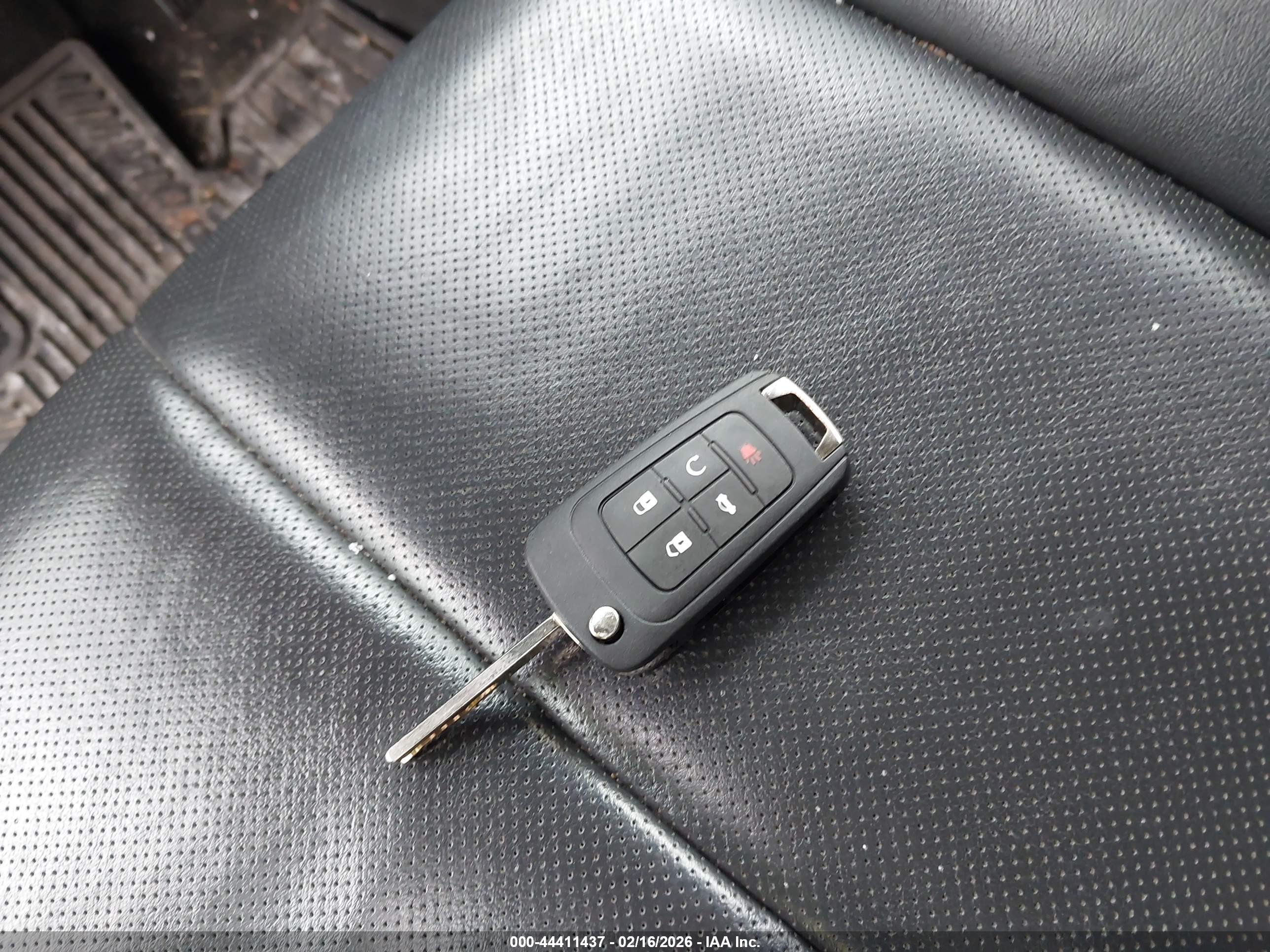 CHEVROLET EQUINOX image 11