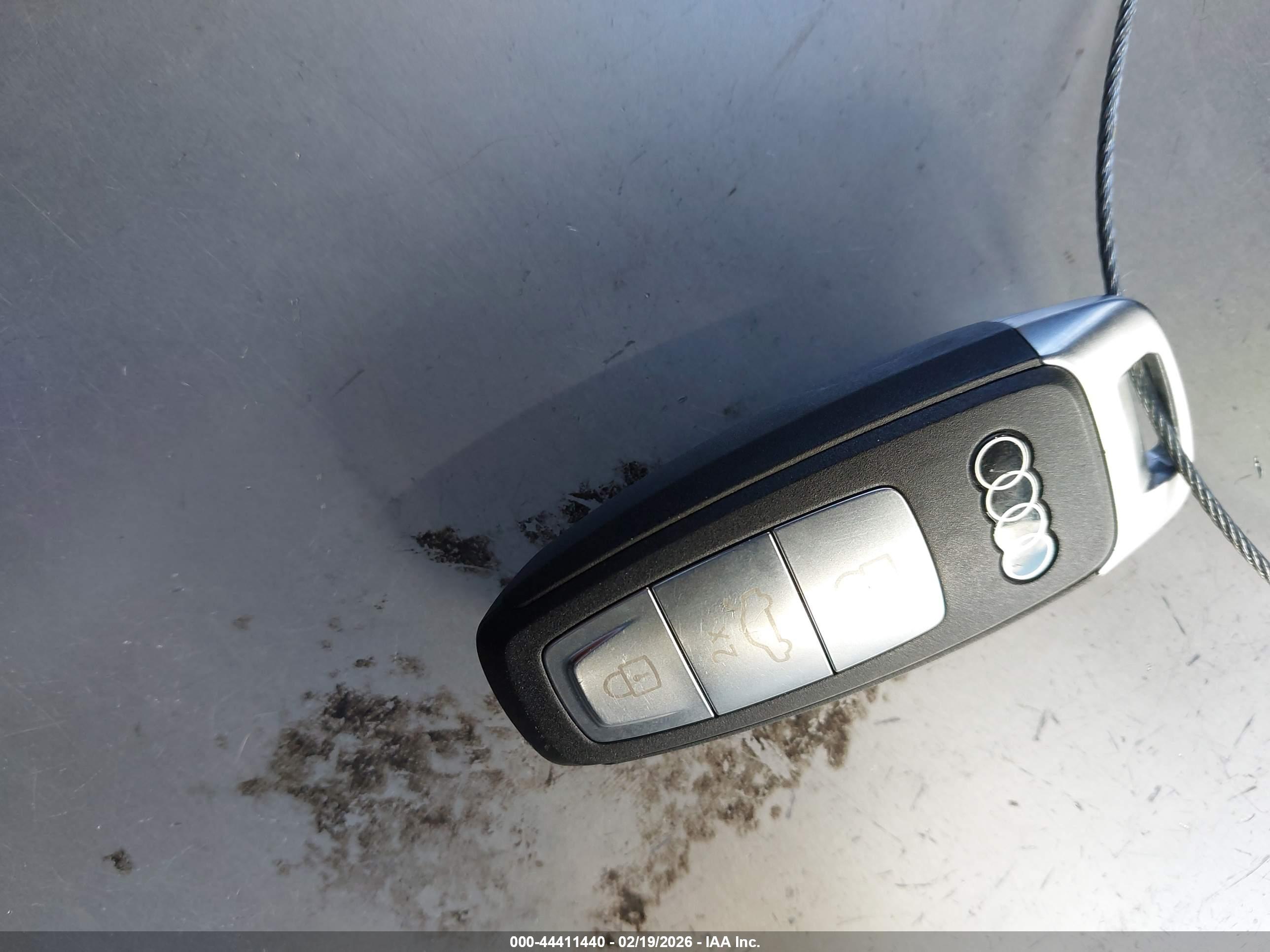 AUDI Q4 image 11