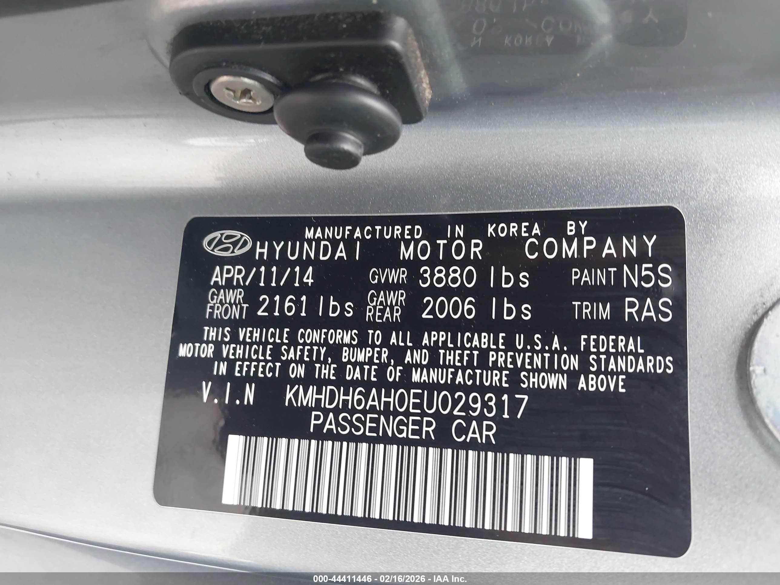HYUNDAI ELANTRA image 9