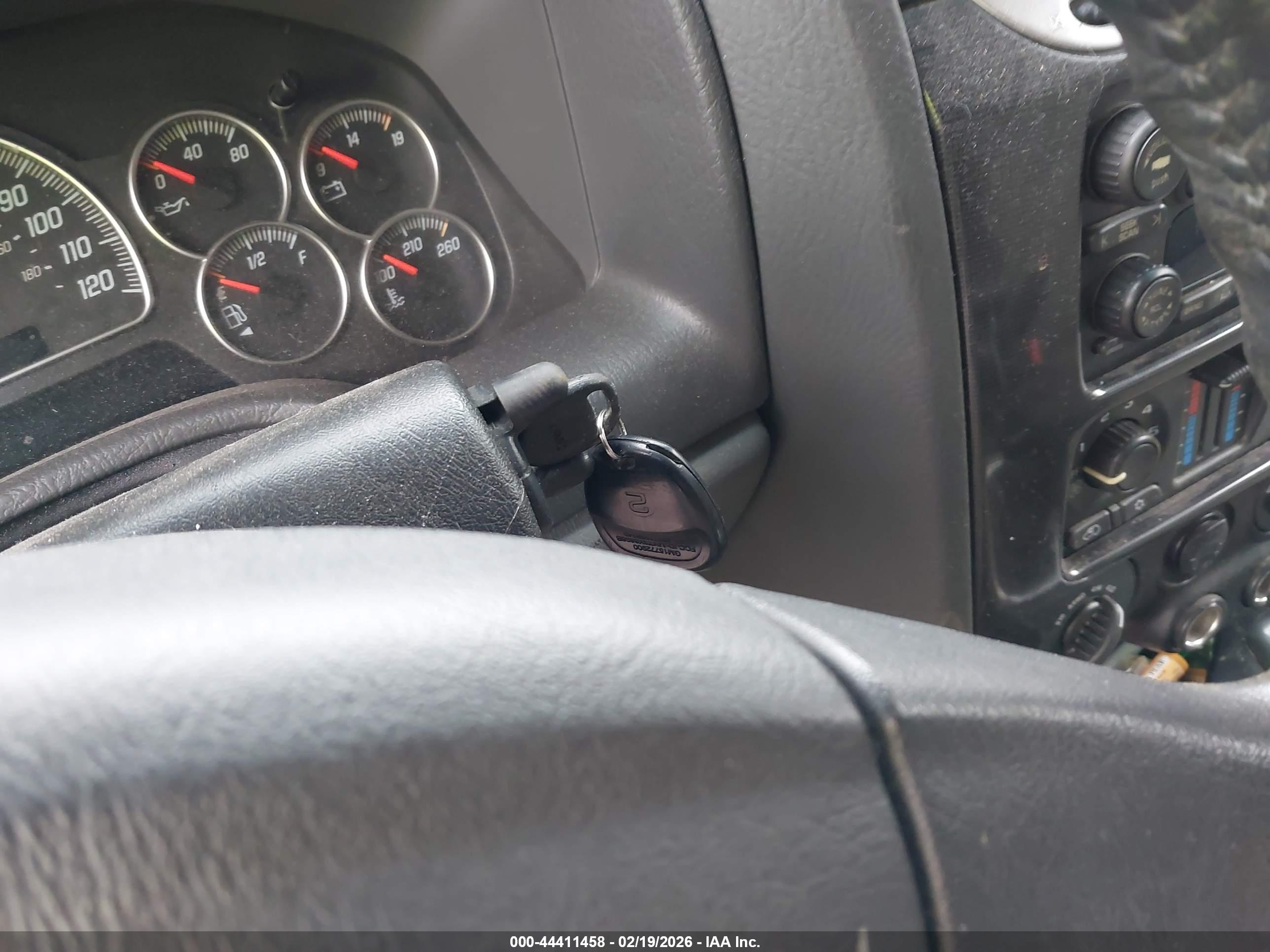 GMC ENVOY image 11