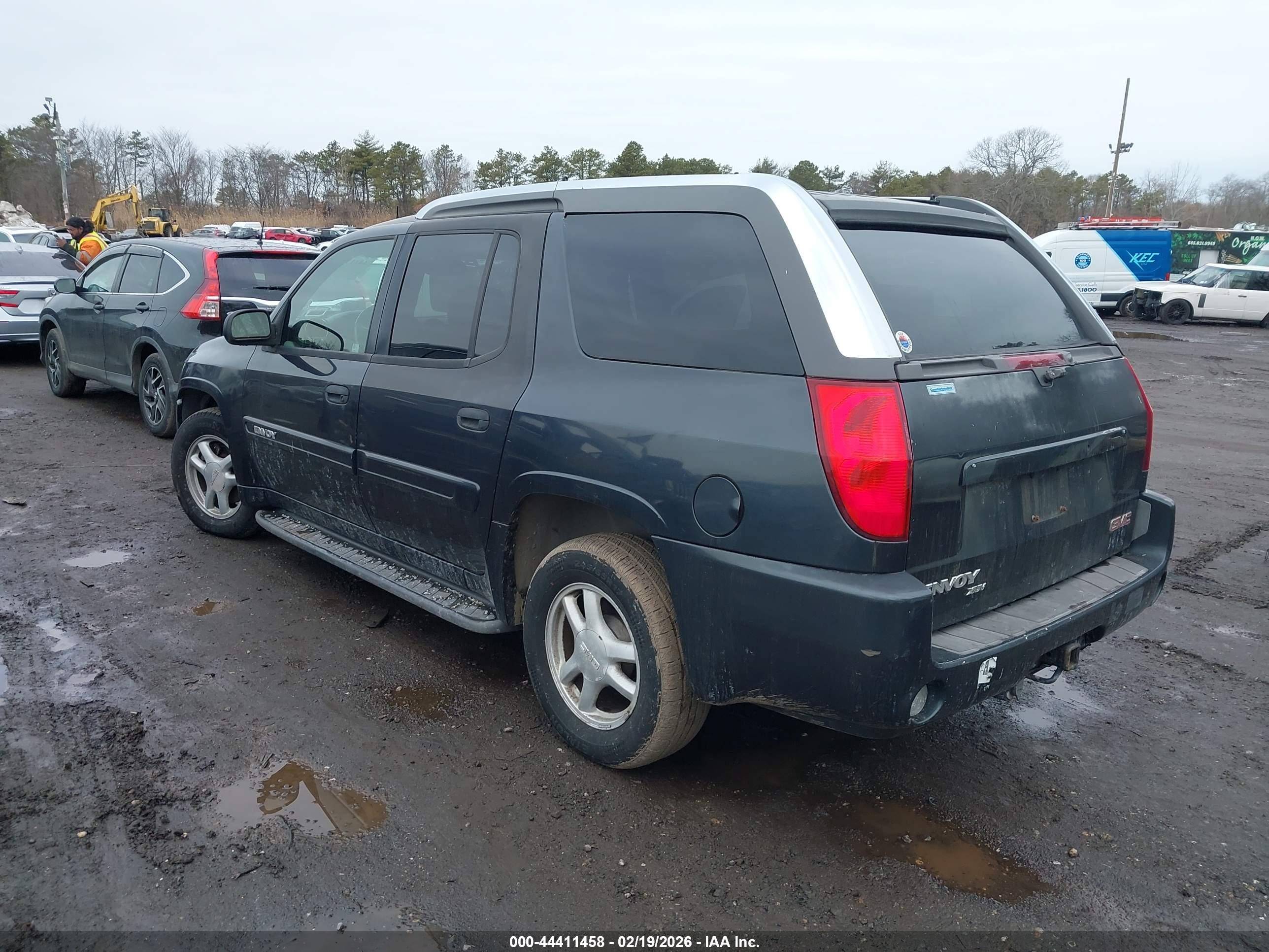 GMC ENVOY image 3