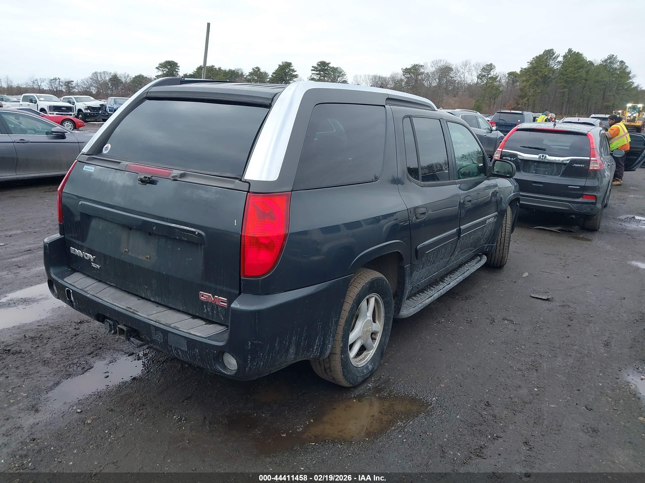 GMC ENVOY image 4