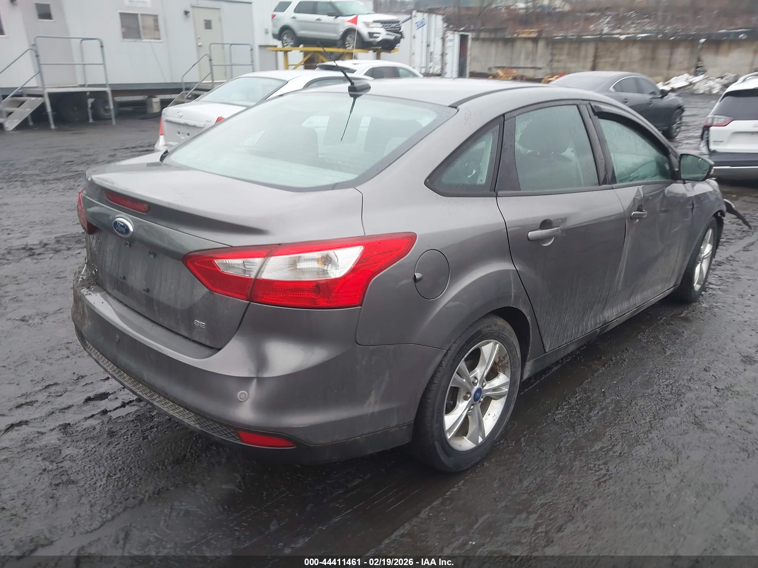FORD FOCUS image 4