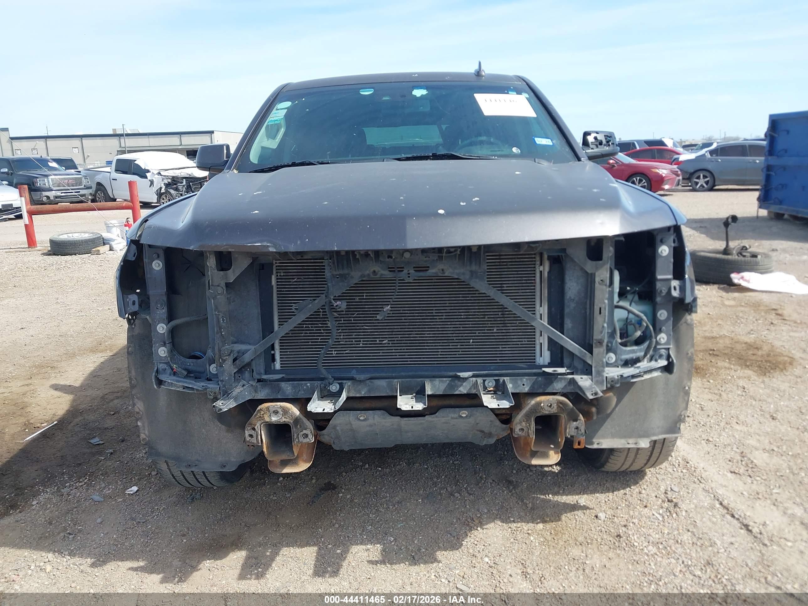 CHEVROLET TAHOE image 6