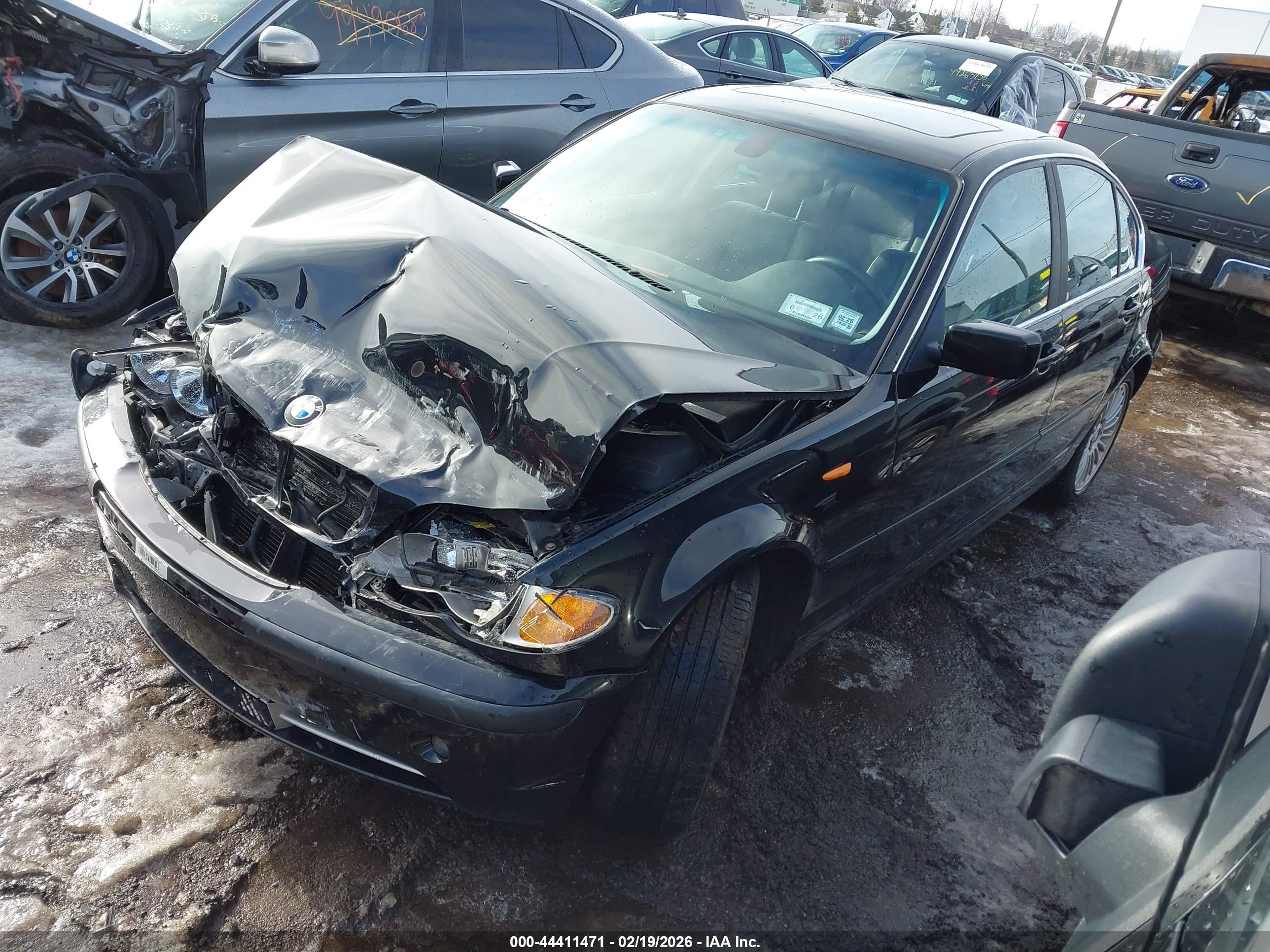 BMW 330XI image 2