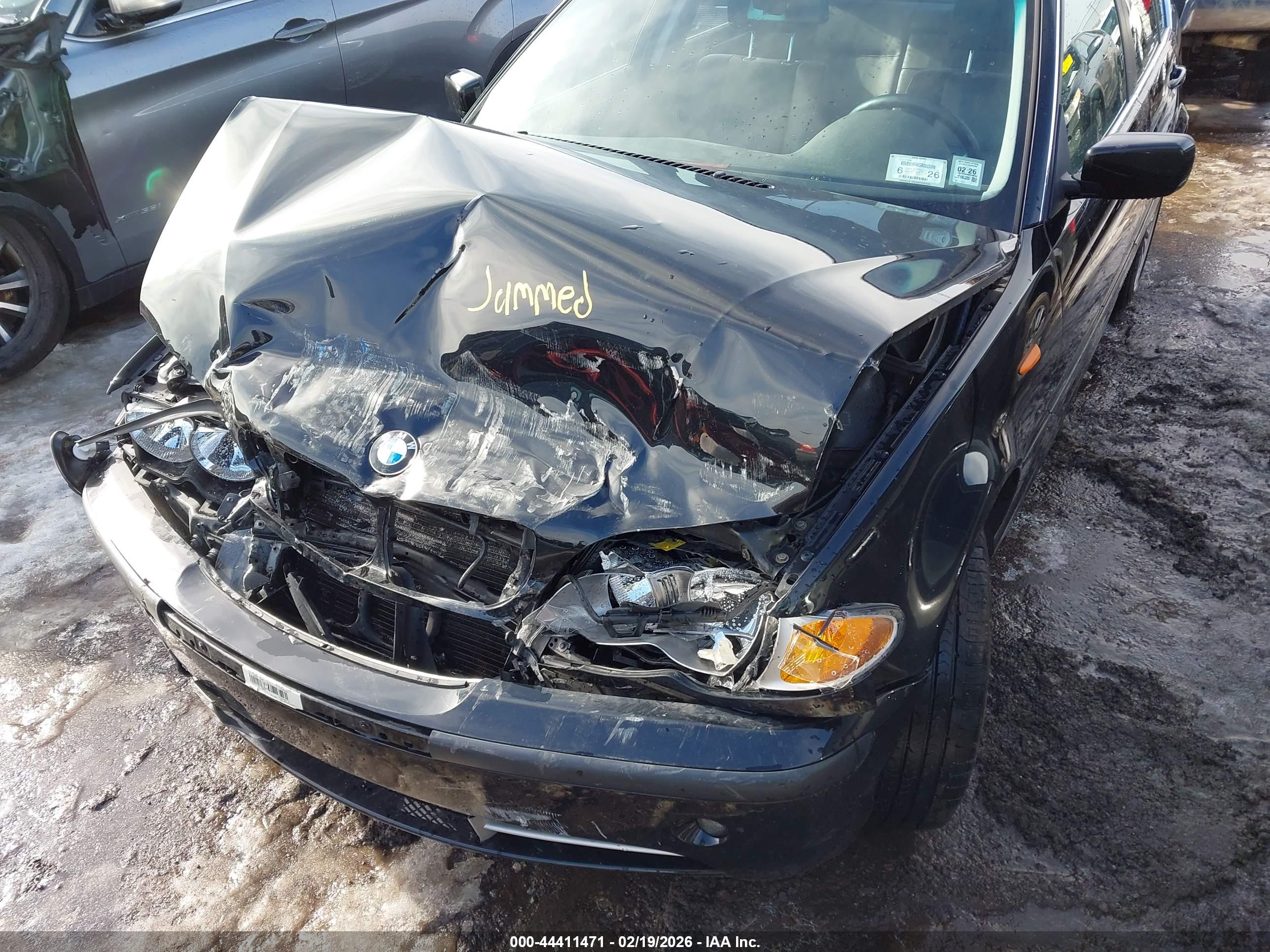 BMW 330XI image 6