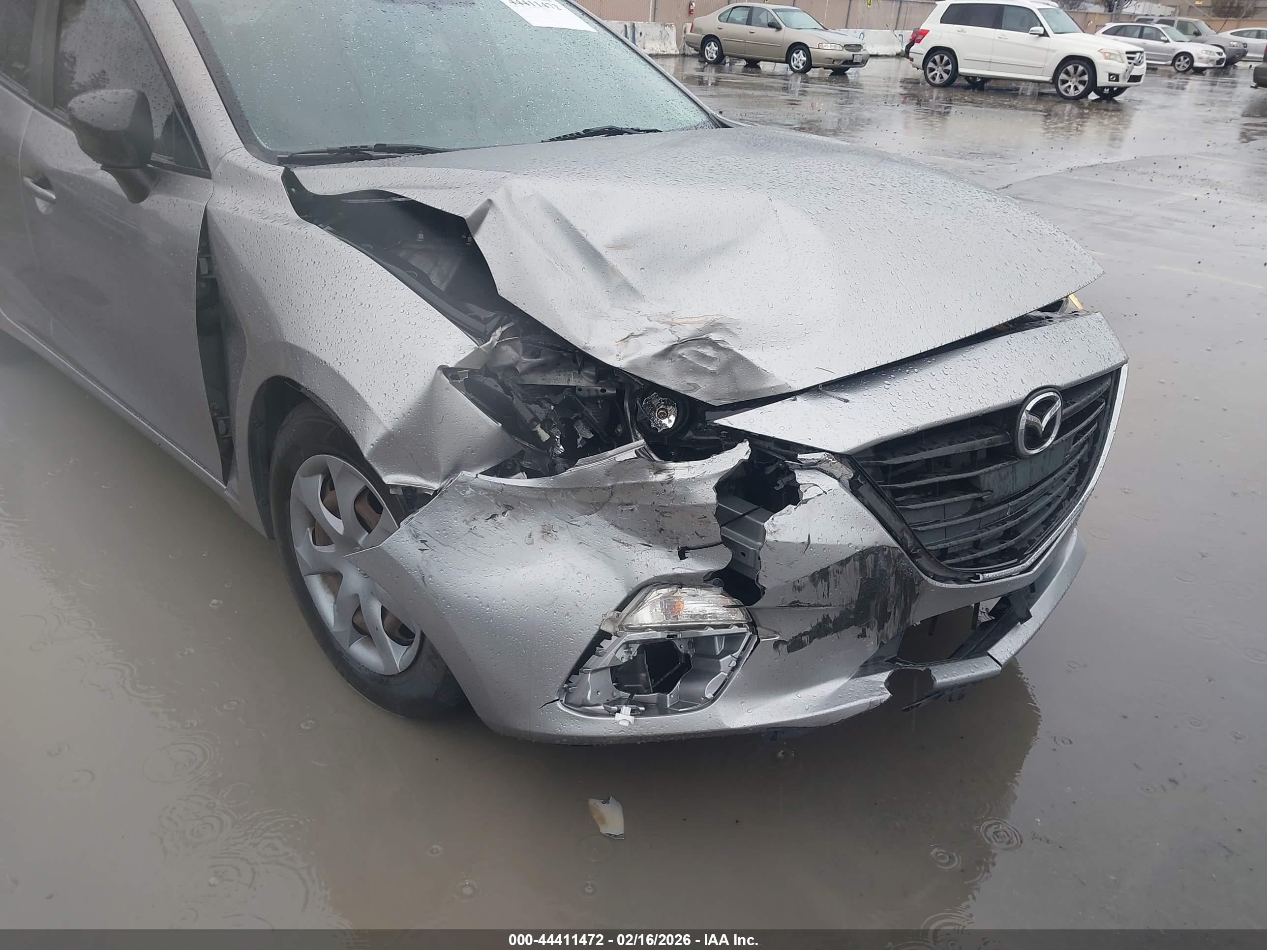 MAZDA MAZDA3 image 6