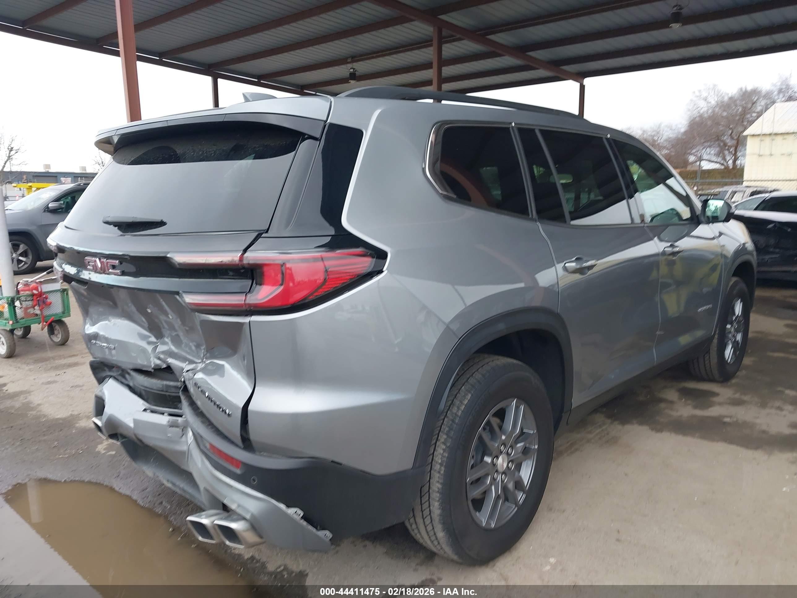 GMC ACADIA image 4