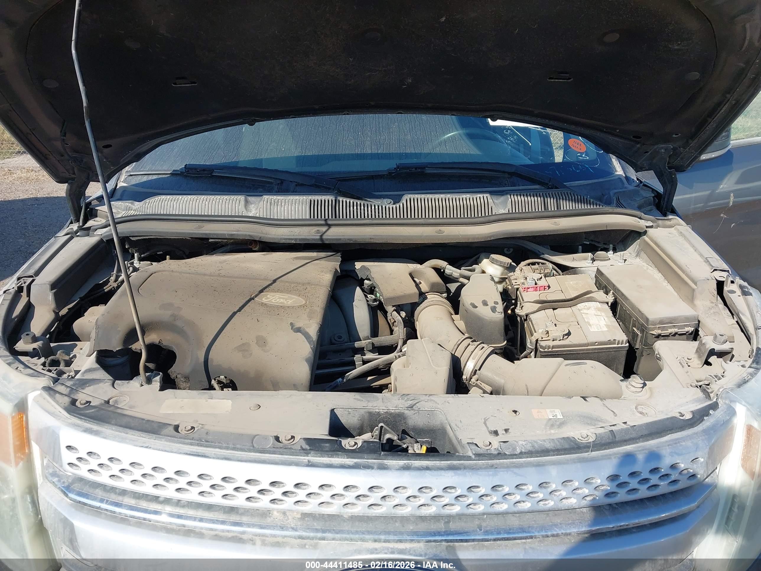 FORD EXPLORER image 10