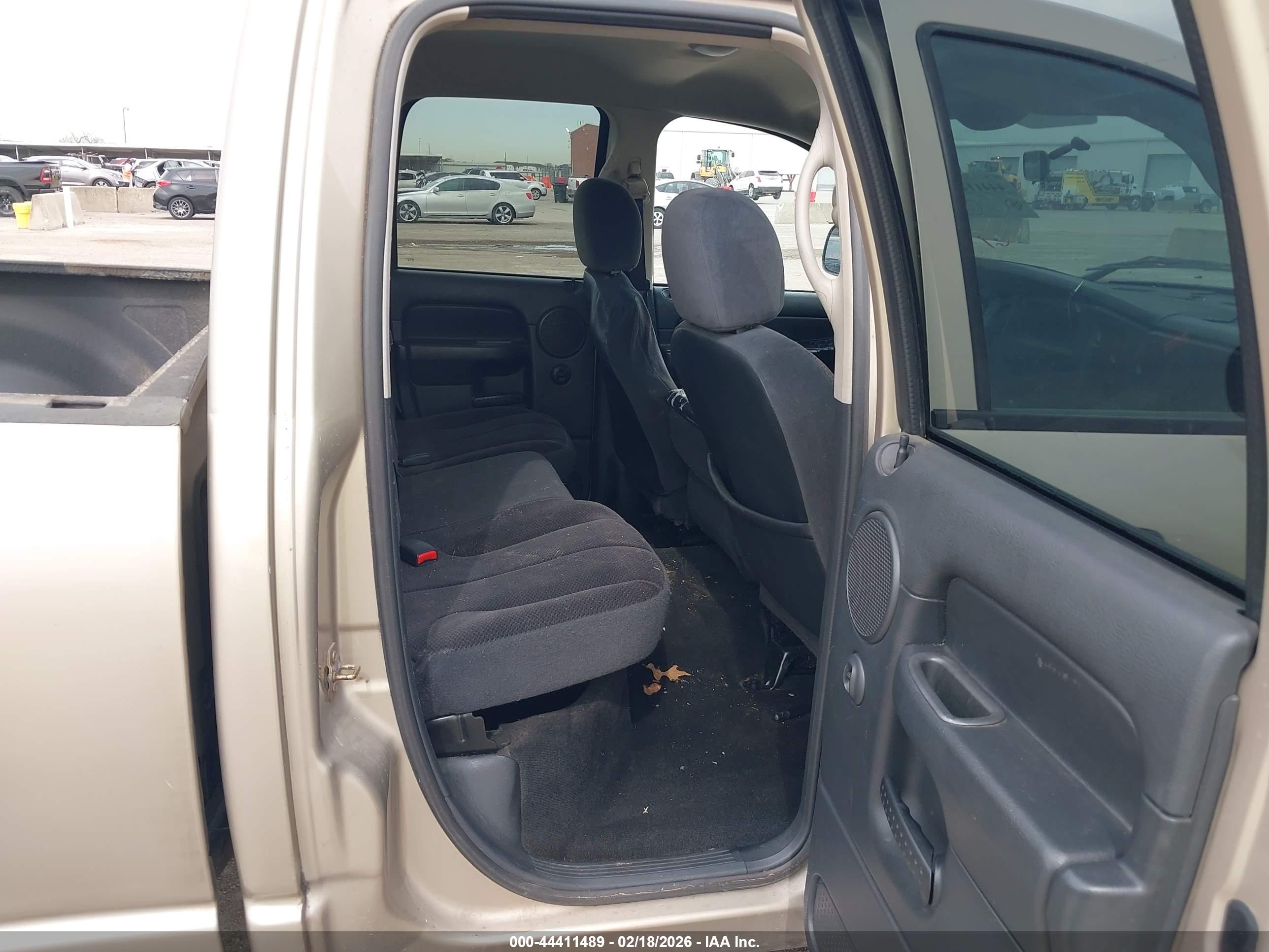 DODGE RAM image 8