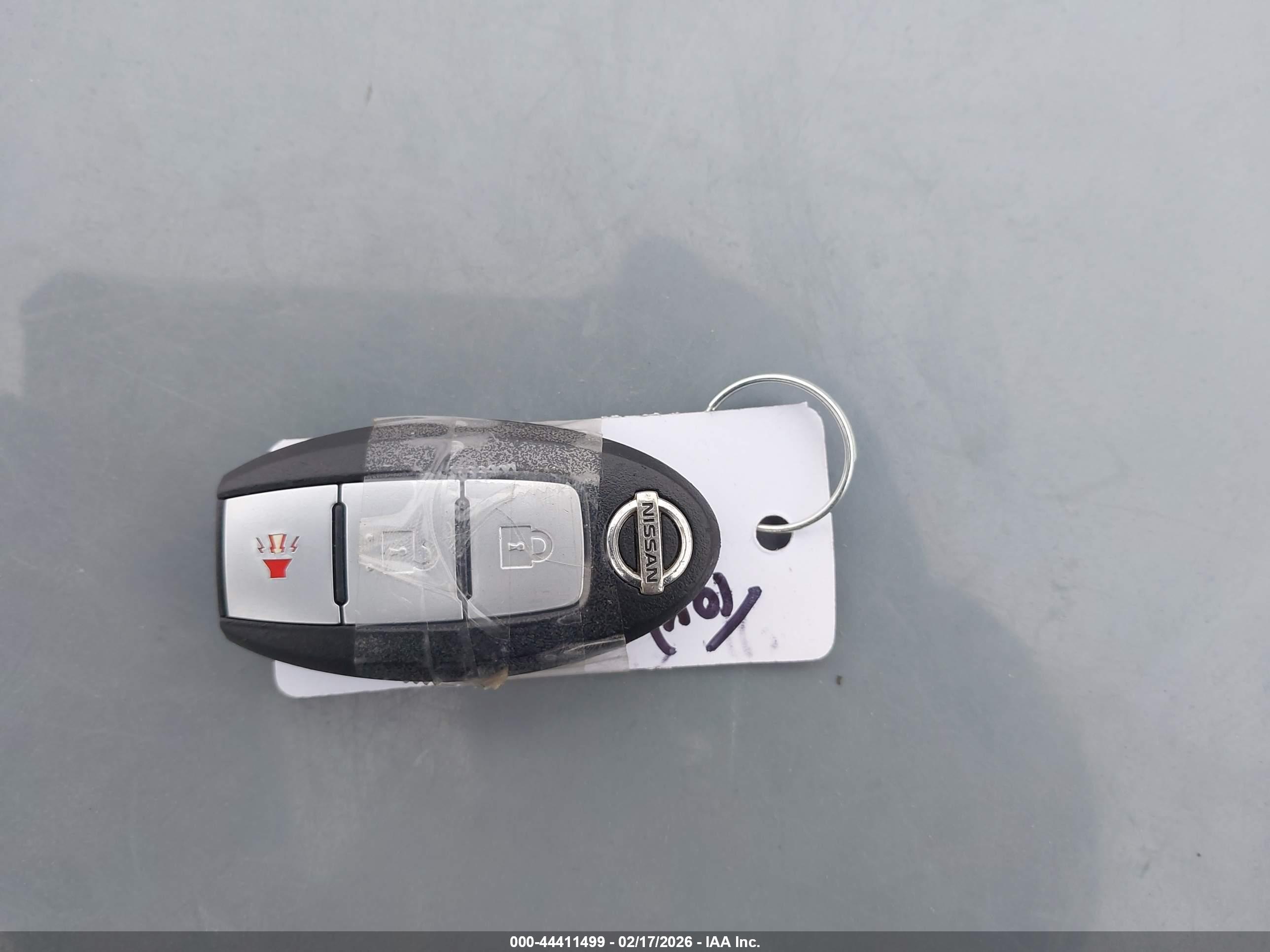 NISSAN ROGUE image 11