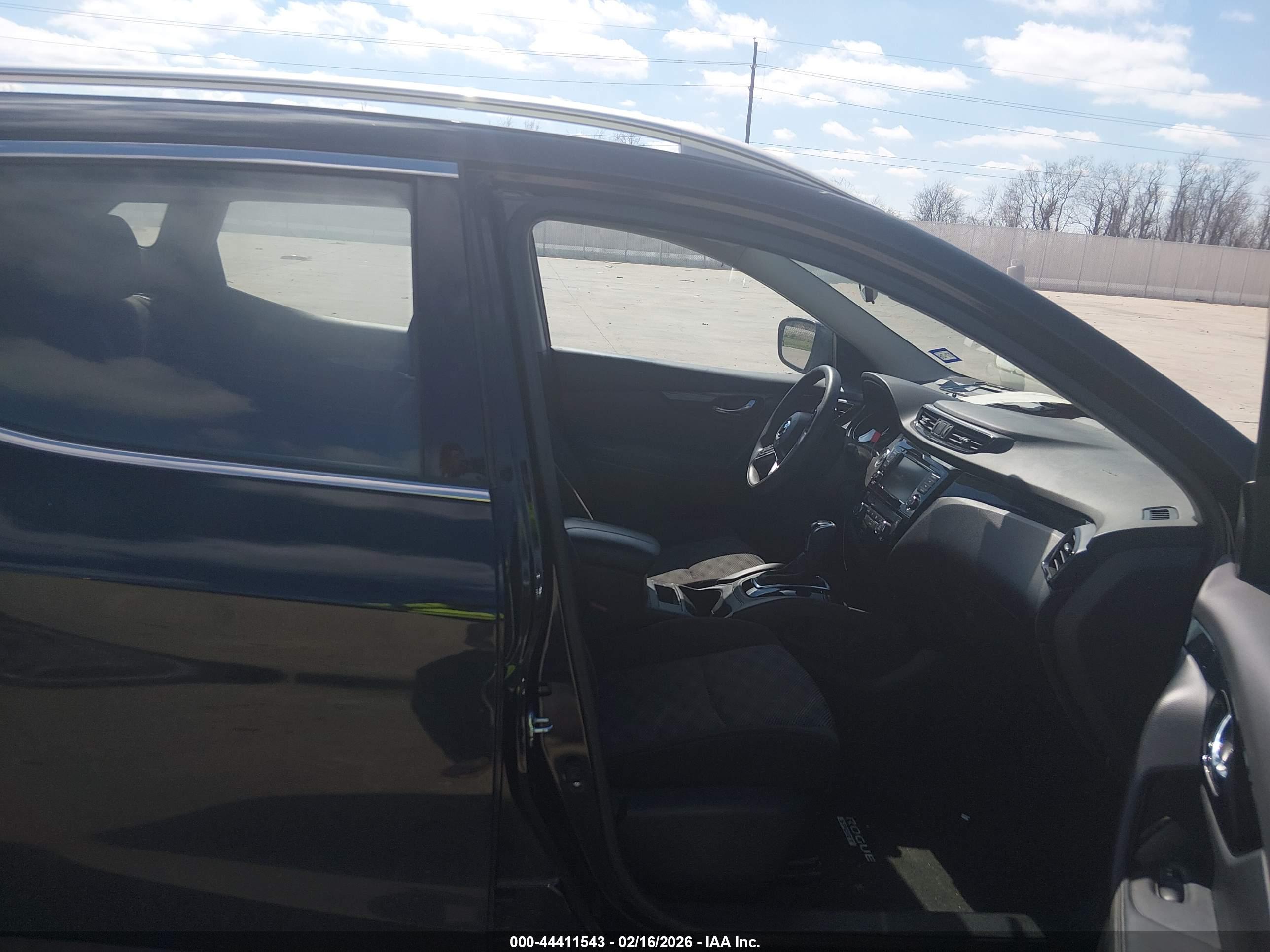 NISSAN ROGUE image 5