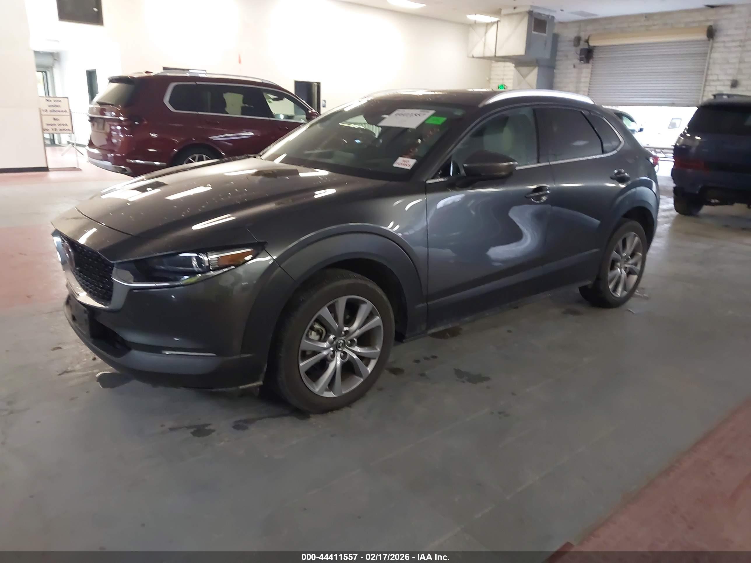 MAZDA CX-30 image 2